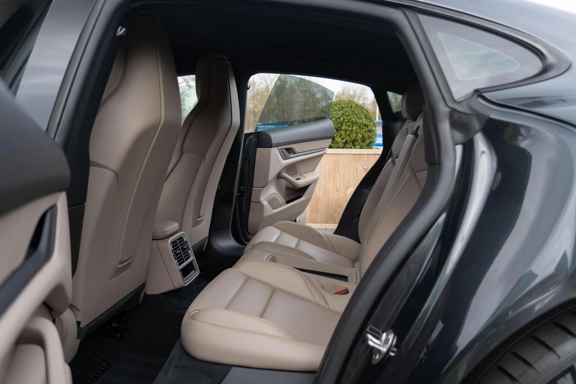 Hoofdafbeelding Porsche Taycan