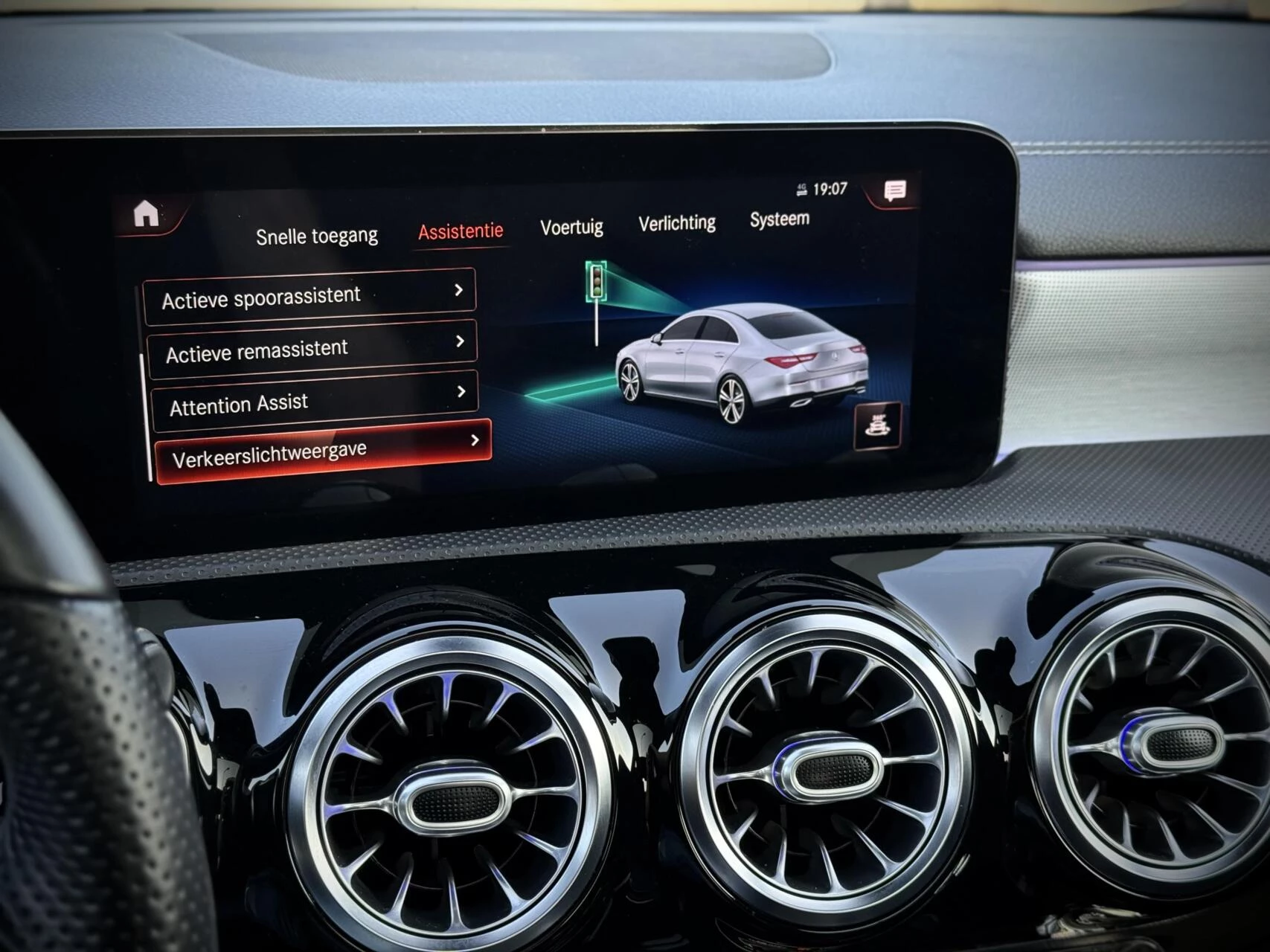 Hoofdafbeelding Mercedes-Benz CLA