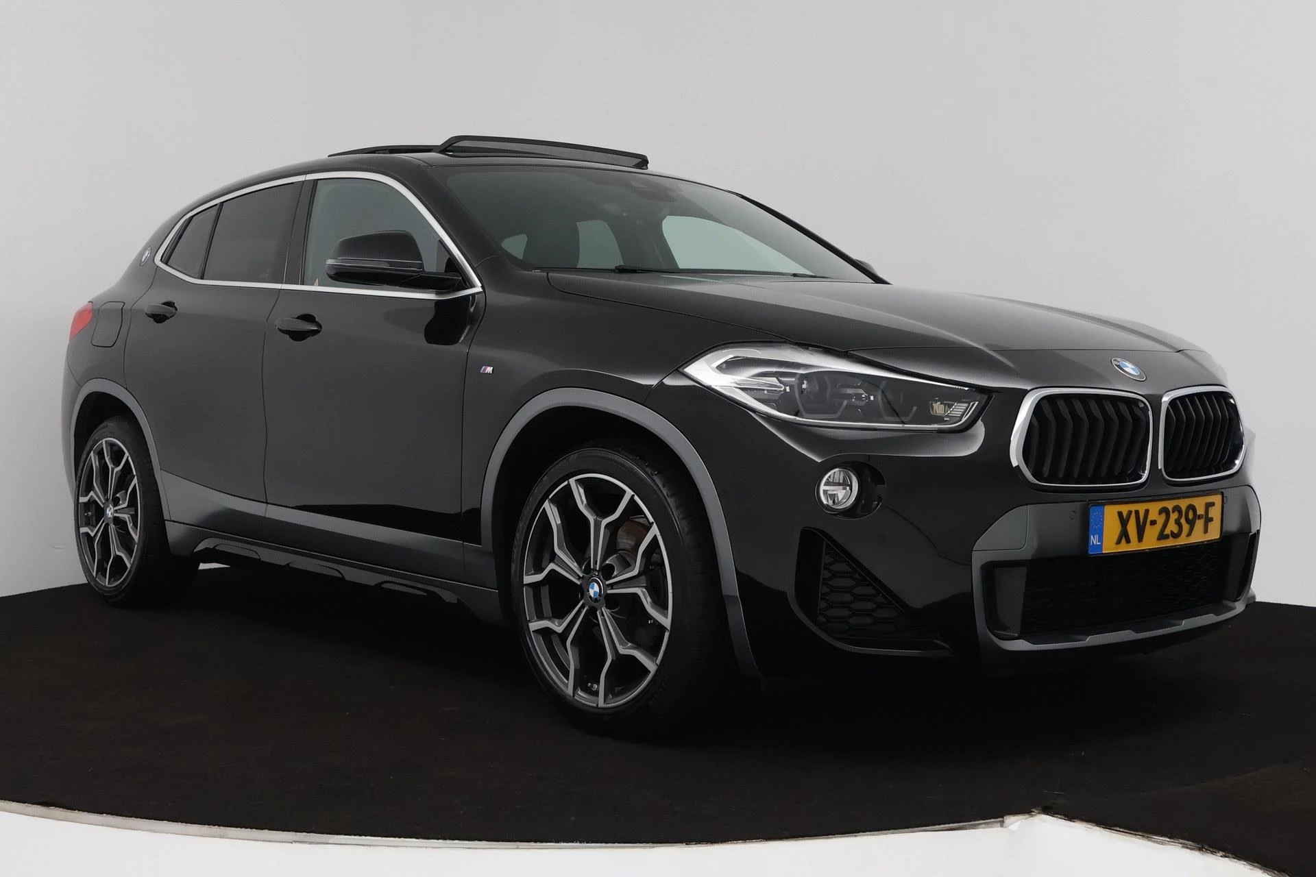 Hoofdafbeelding BMW X2