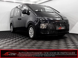 Hoofdafbeelding Hyundai Staria Hyundai Staria 1.6 T-GDI 2WD HEV Comfort 9 Persoons Camera, Navi, Elektrische stoelen, Keyless start, 12V BATT, Winterpakket, 5 jaar garantie