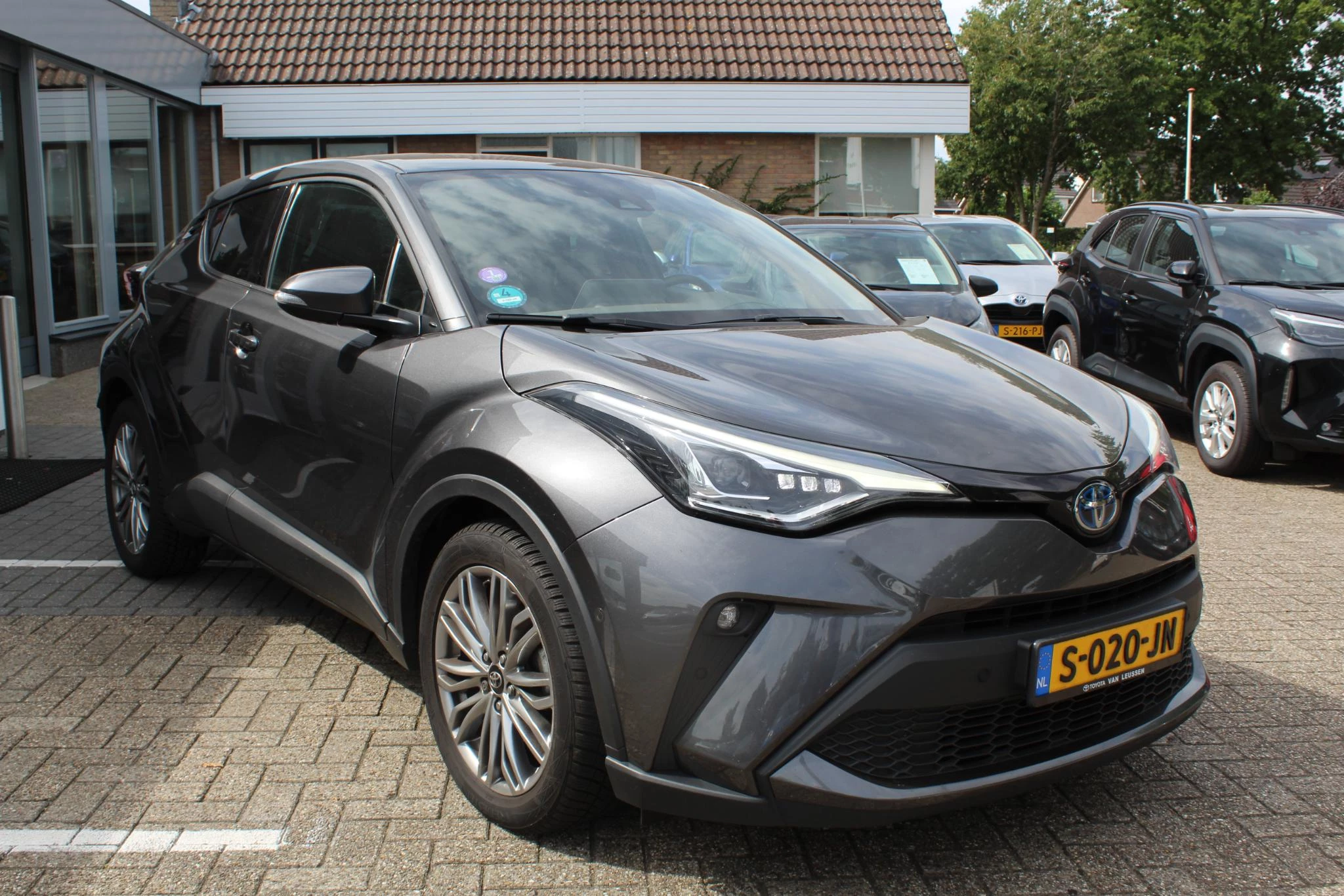 Hoofdafbeelding Toyota C-HR
