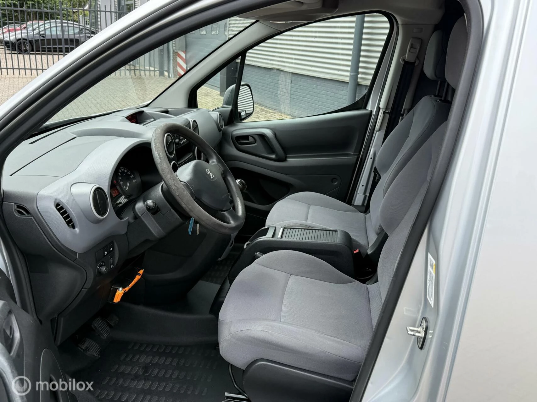 Hoofdafbeelding Peugeot Partner