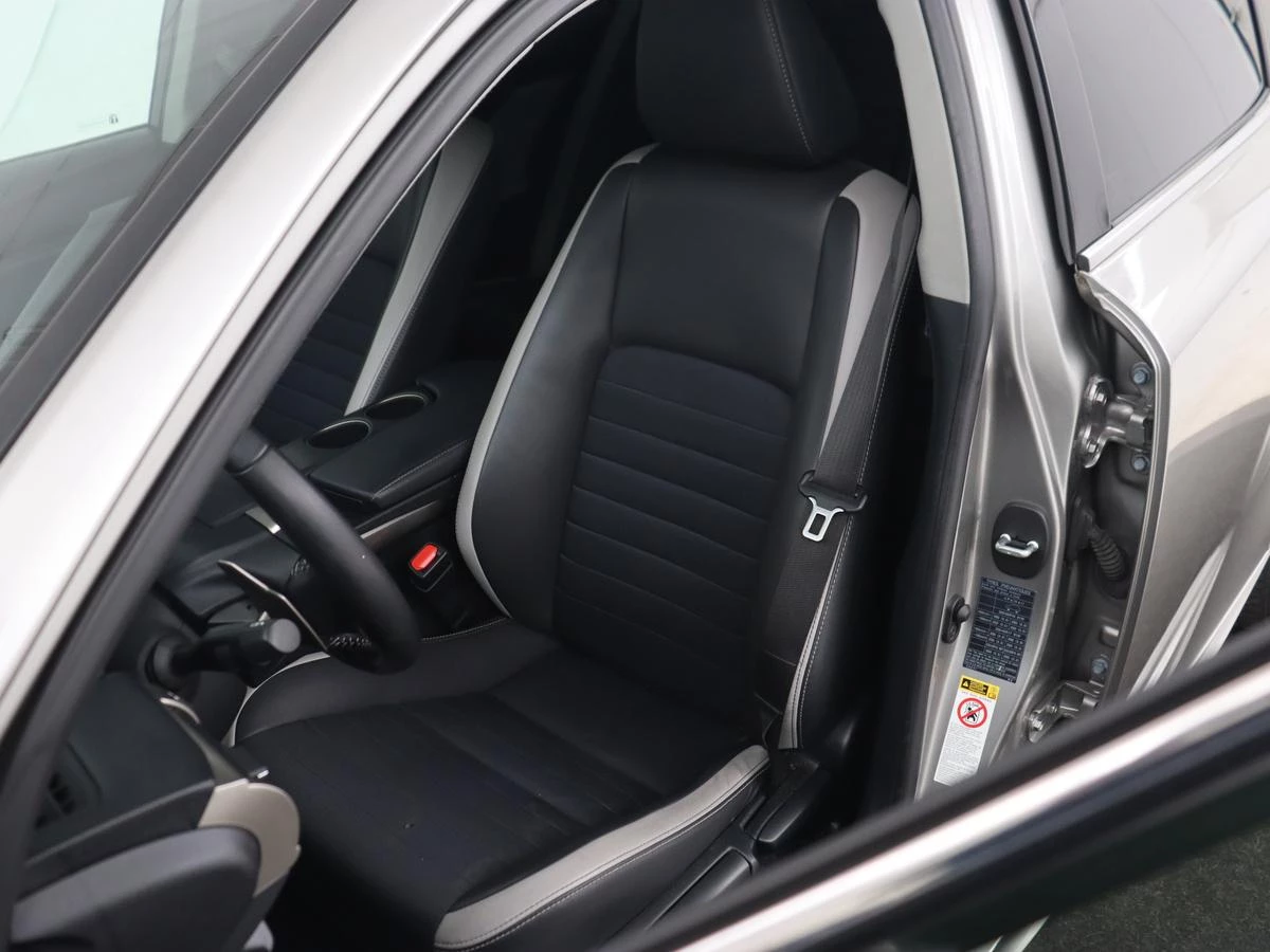 Hoofdafbeelding Lexus IS