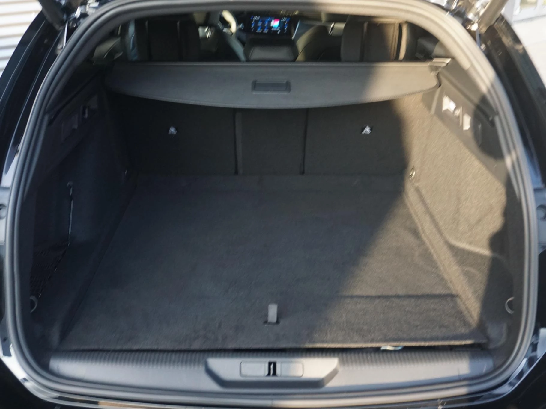 Hoofdafbeelding Peugeot e-308