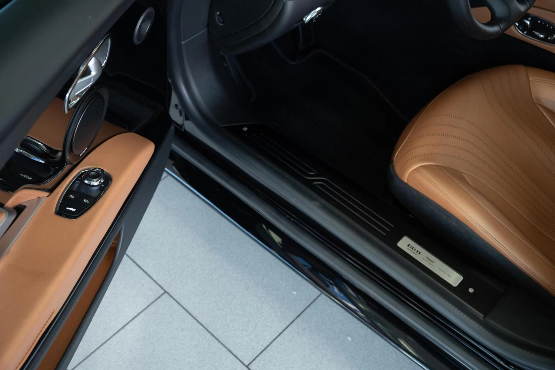 Hoofdafbeelding Aston Martin DB11
