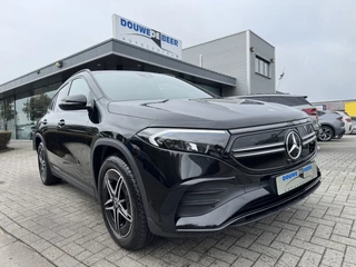 Hoofdafbeelding Mercedes-Benz EQA Mercedes-Benz EQA 300 4MATIC AMG Line 67 kWh Night | Keyless | Elekt. Klep