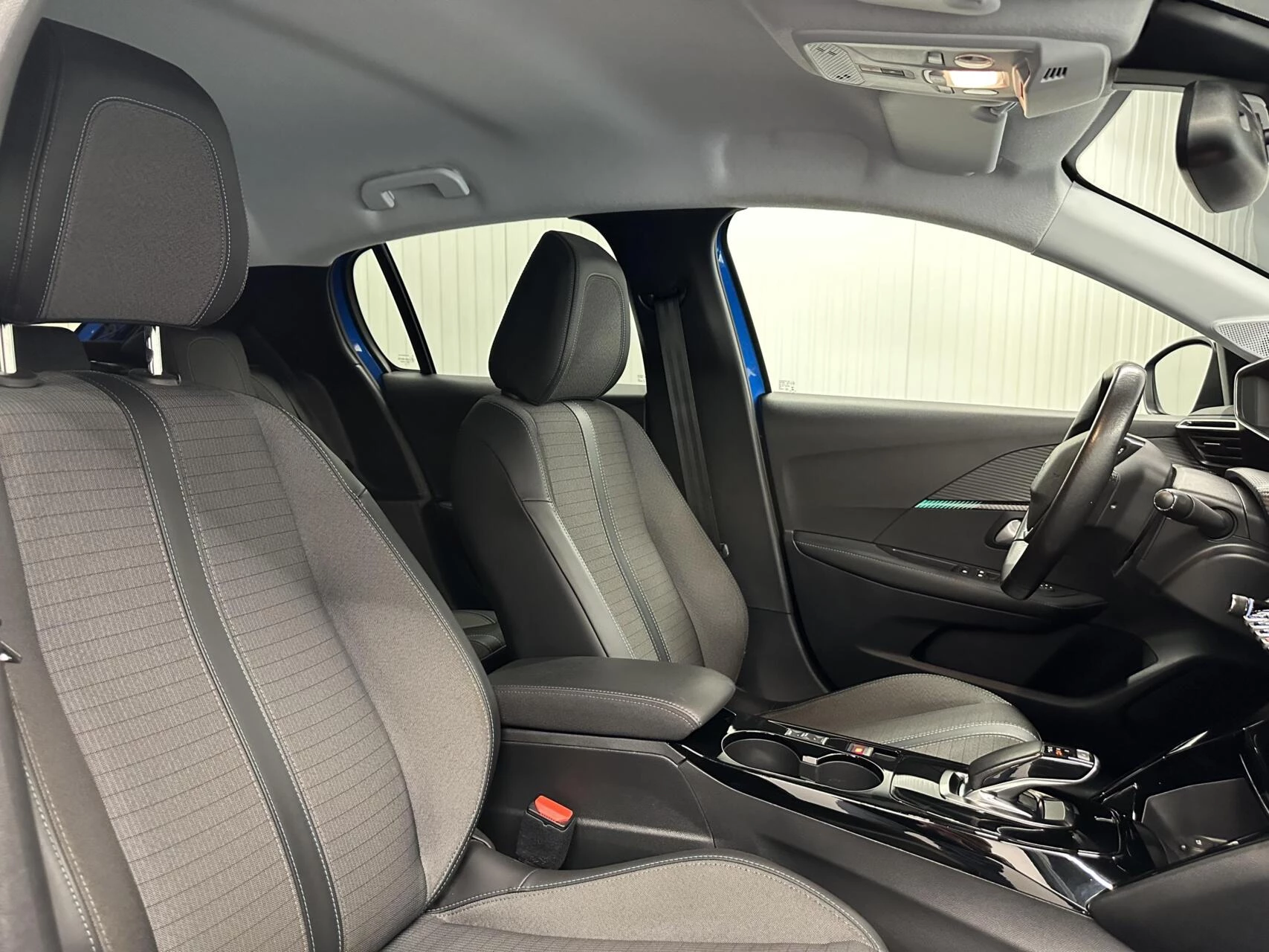 Hoofdafbeelding Peugeot e-208