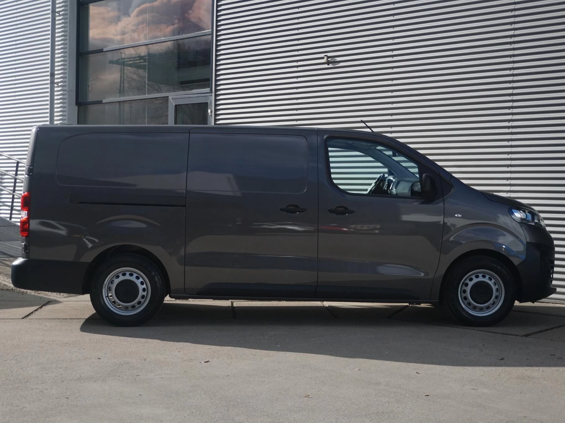 Hoofdafbeelding Opel Vivaro-e