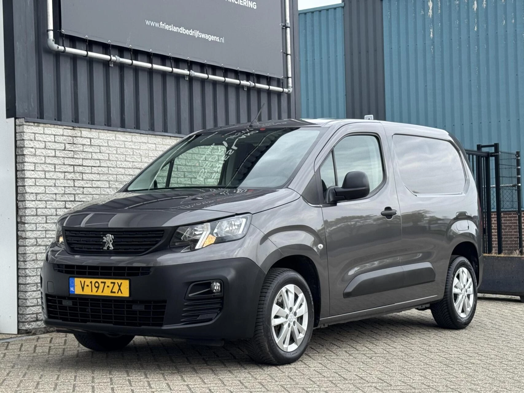 Hoofdafbeelding Peugeot Partner