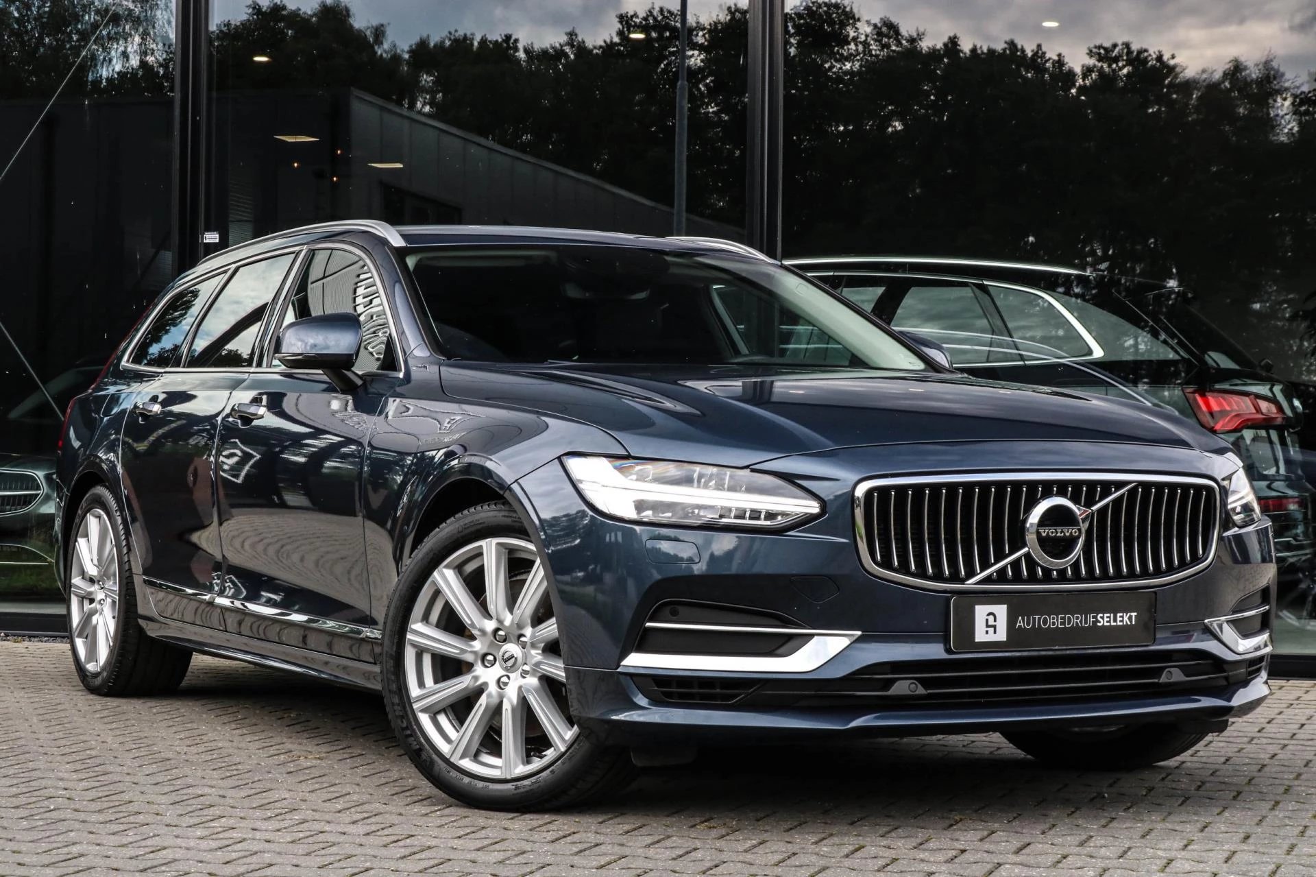 Hoofdafbeelding Volvo V90