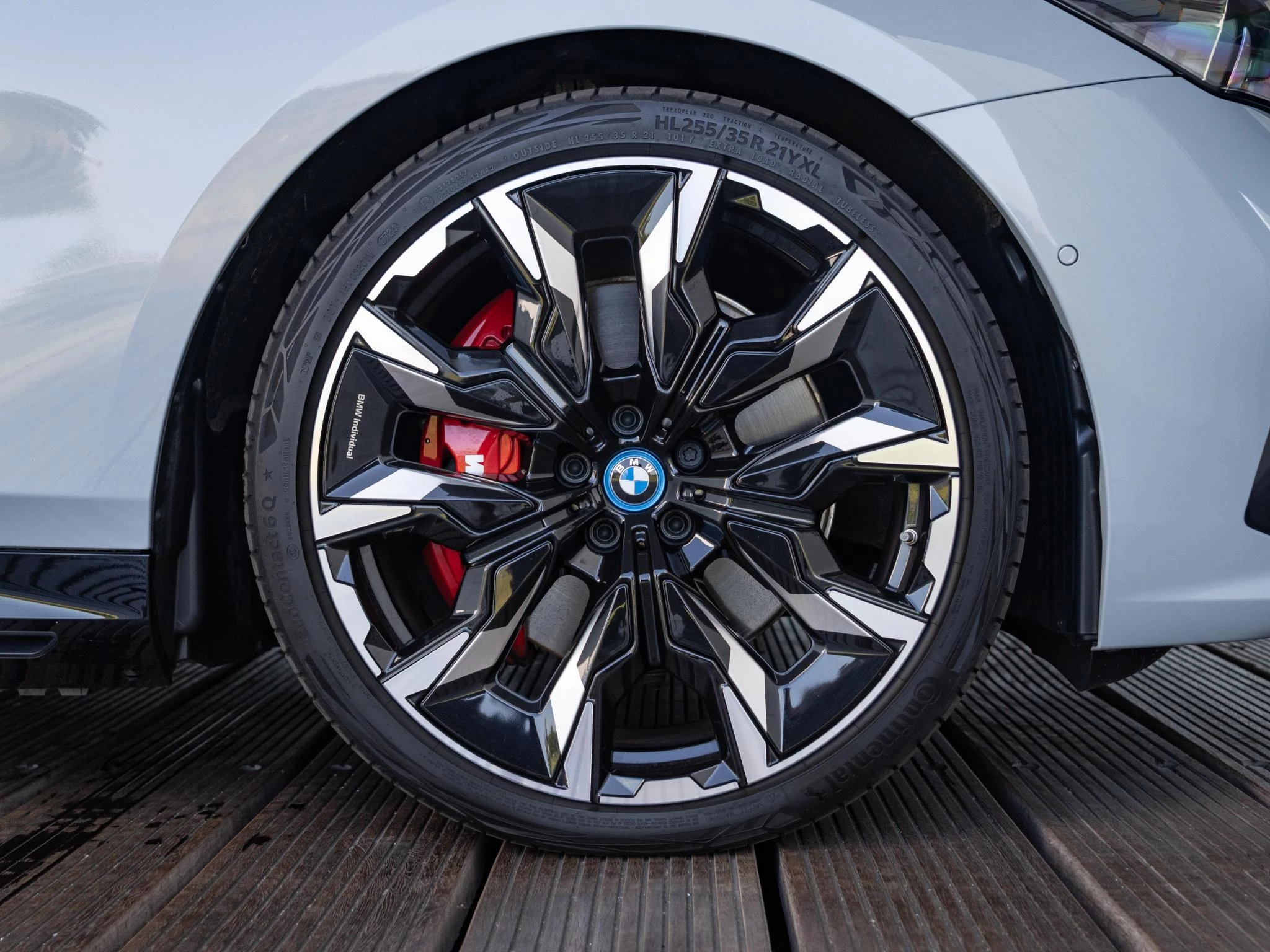 Hoofdafbeelding BMW i5
