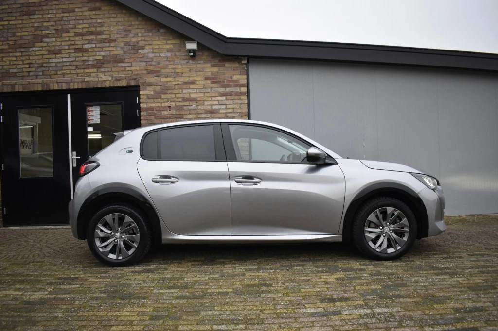 Hoofdafbeelding Peugeot e-208