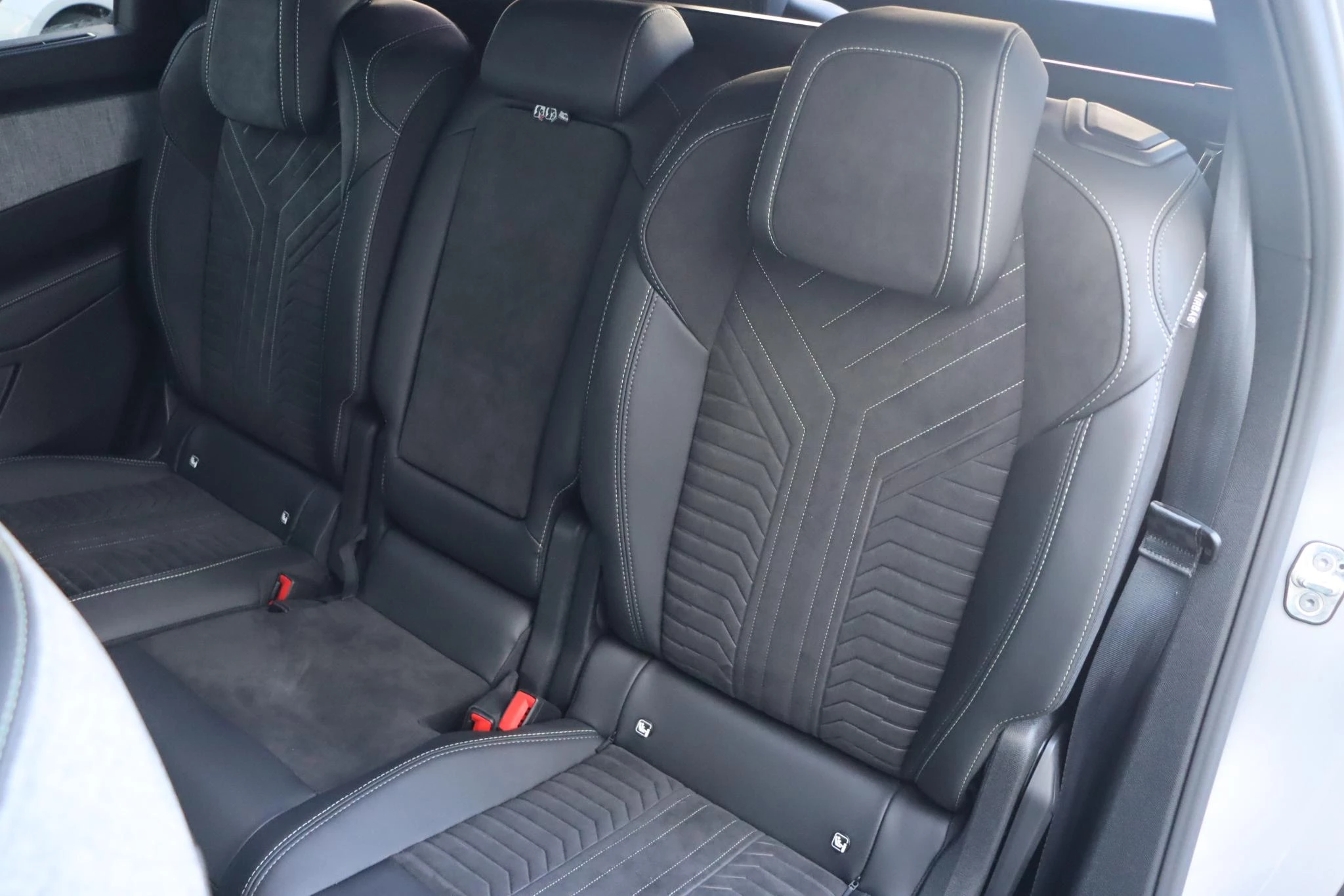 Hoofdafbeelding Peugeot e-5008