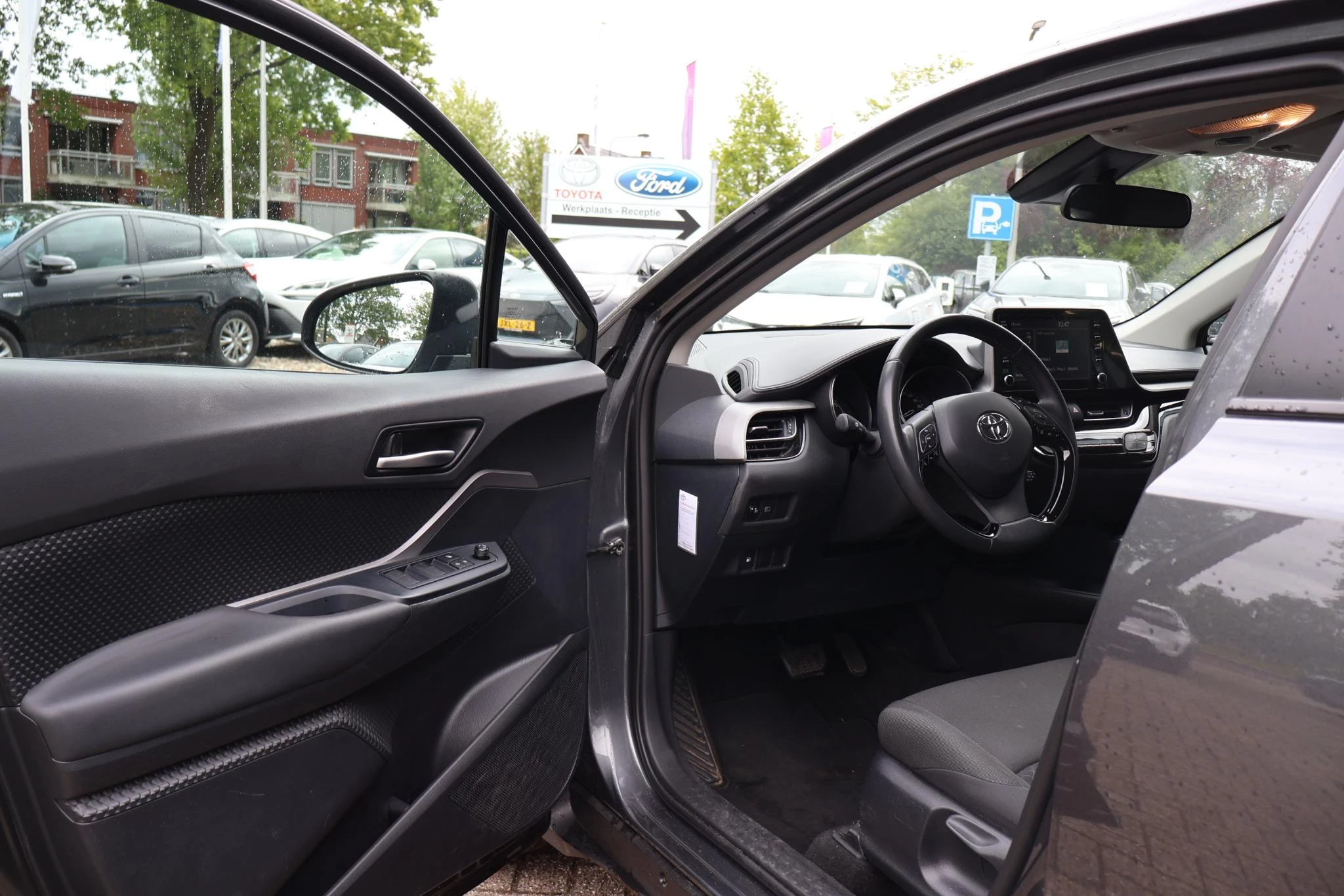 Hoofdafbeelding Toyota C-HR