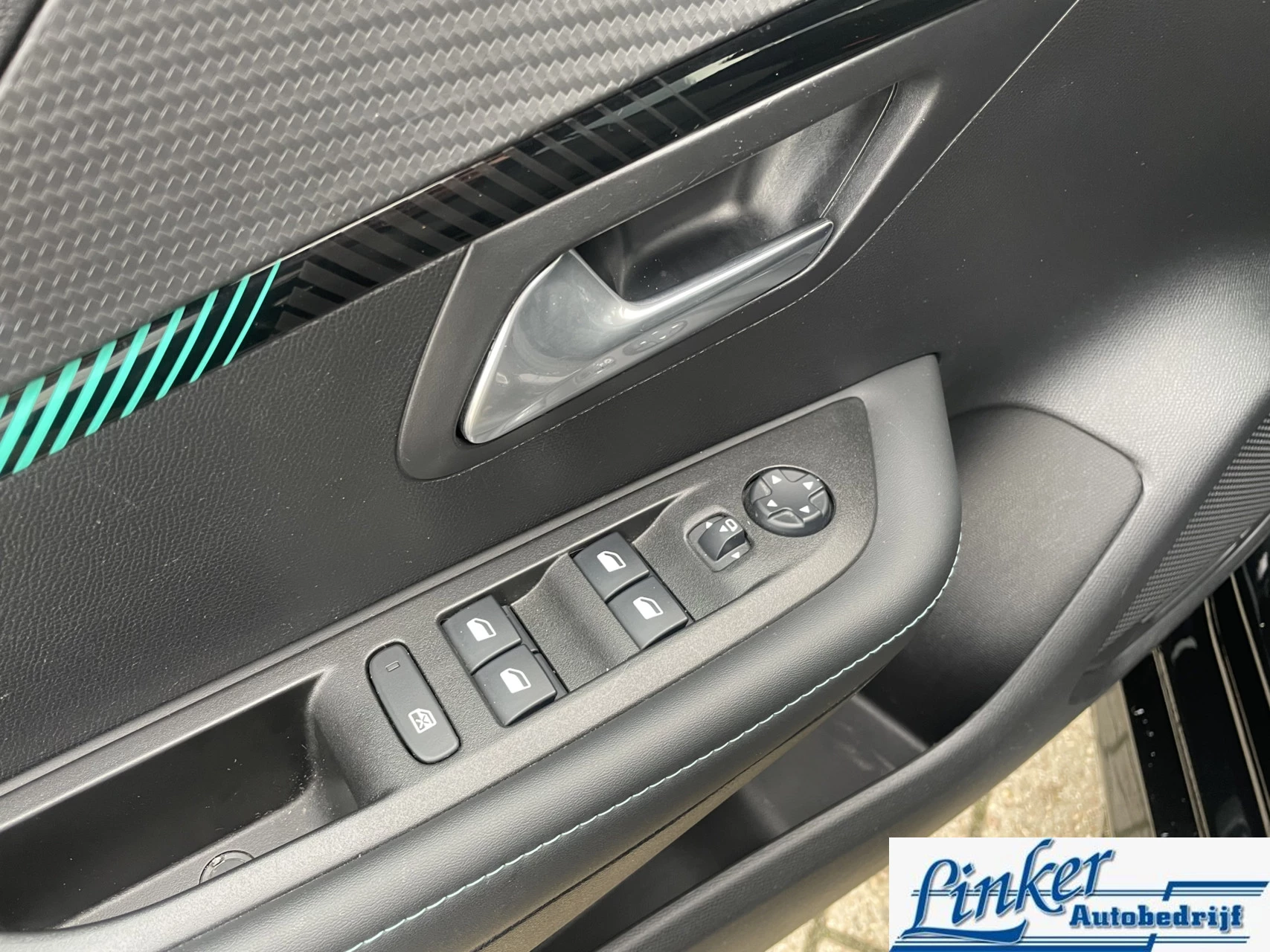 Hoofdafbeelding Peugeot e-208