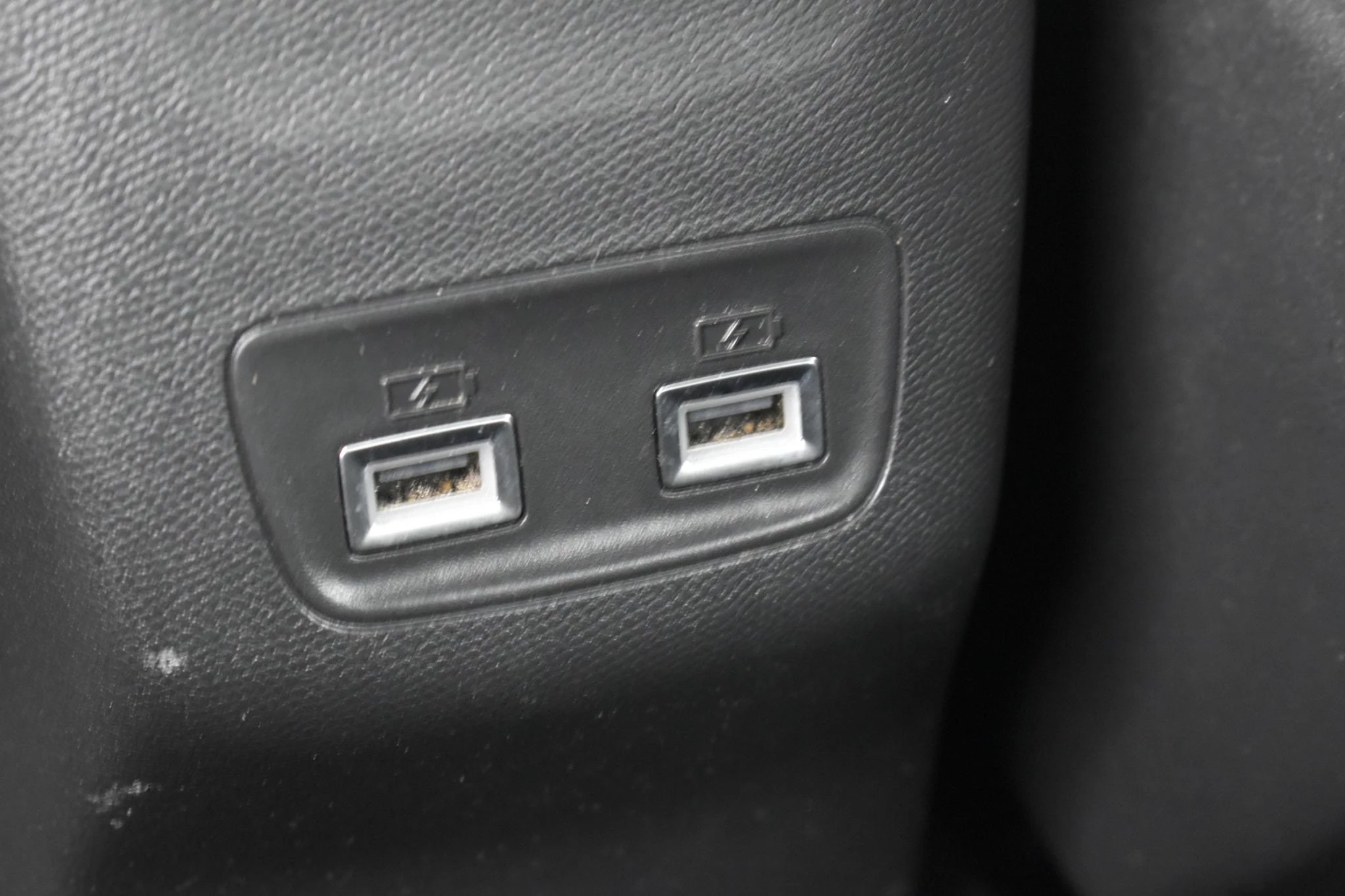 Hoofdafbeelding Peugeot e-2008