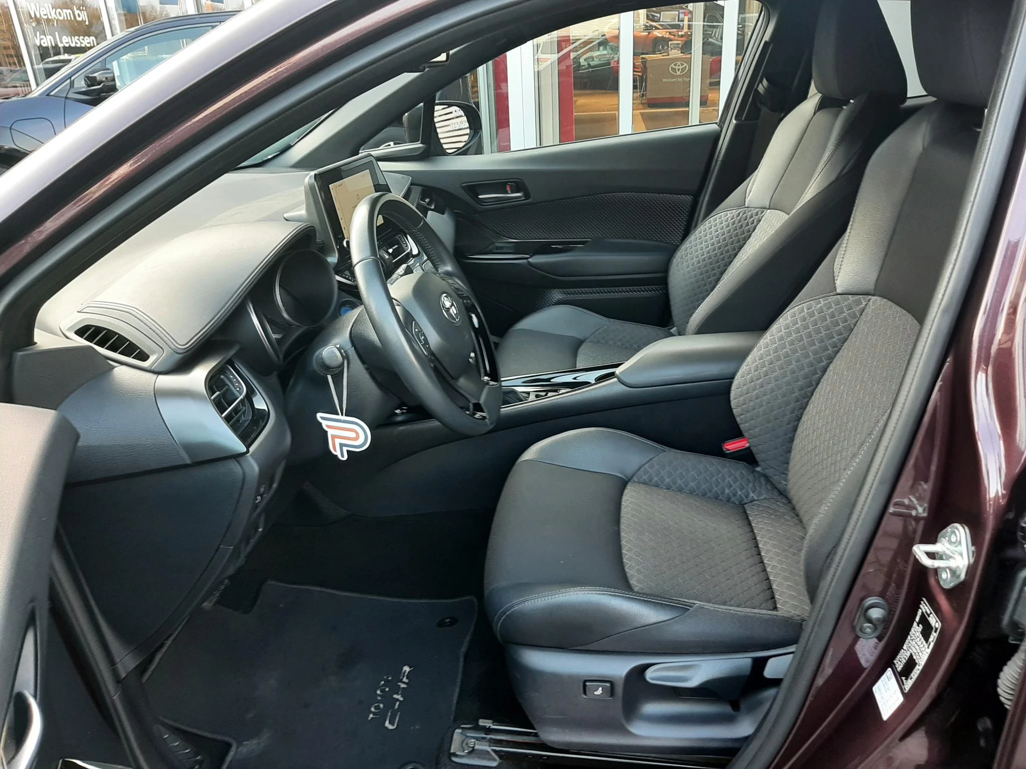 Hoofdafbeelding Toyota C-HR