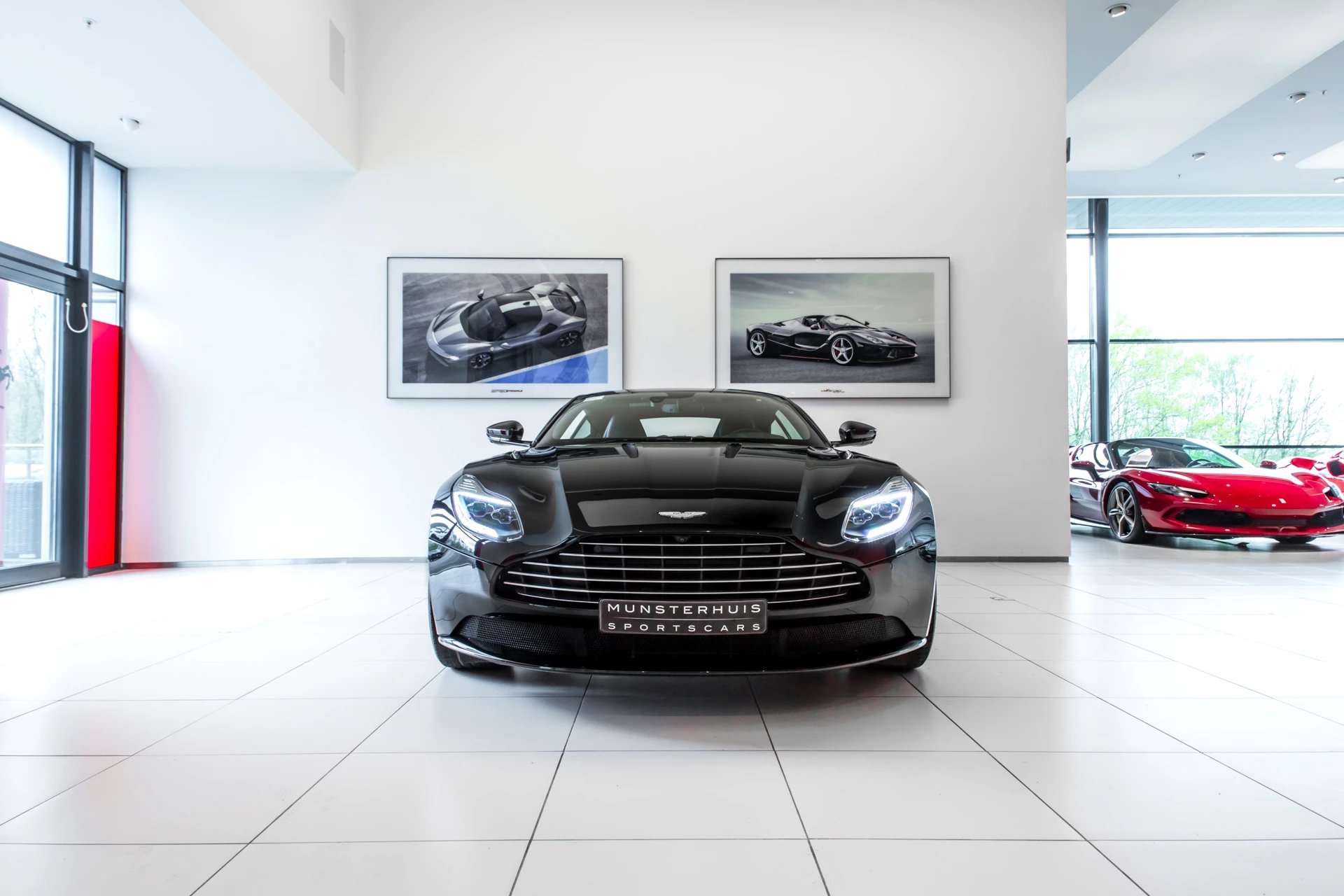 Hoofdafbeelding Aston Martin DB11