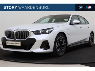 BMW 5 Serie 530e M Sport Automaat / Comfortstoelen / Comfort Access / Adaptieve LED / Harman-Kardon / Parking Assistant Plus