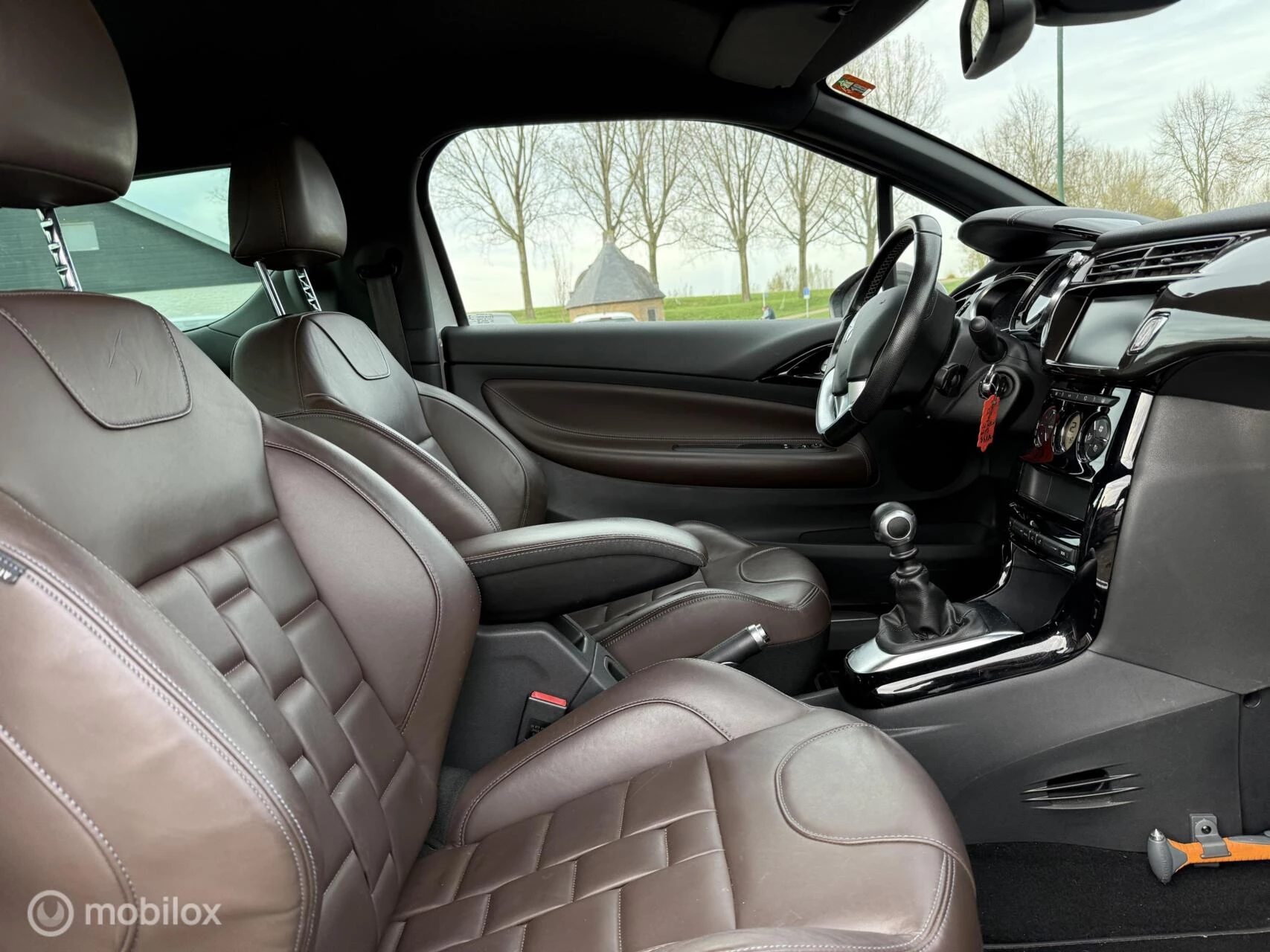 Hoofdafbeelding DS DS 3