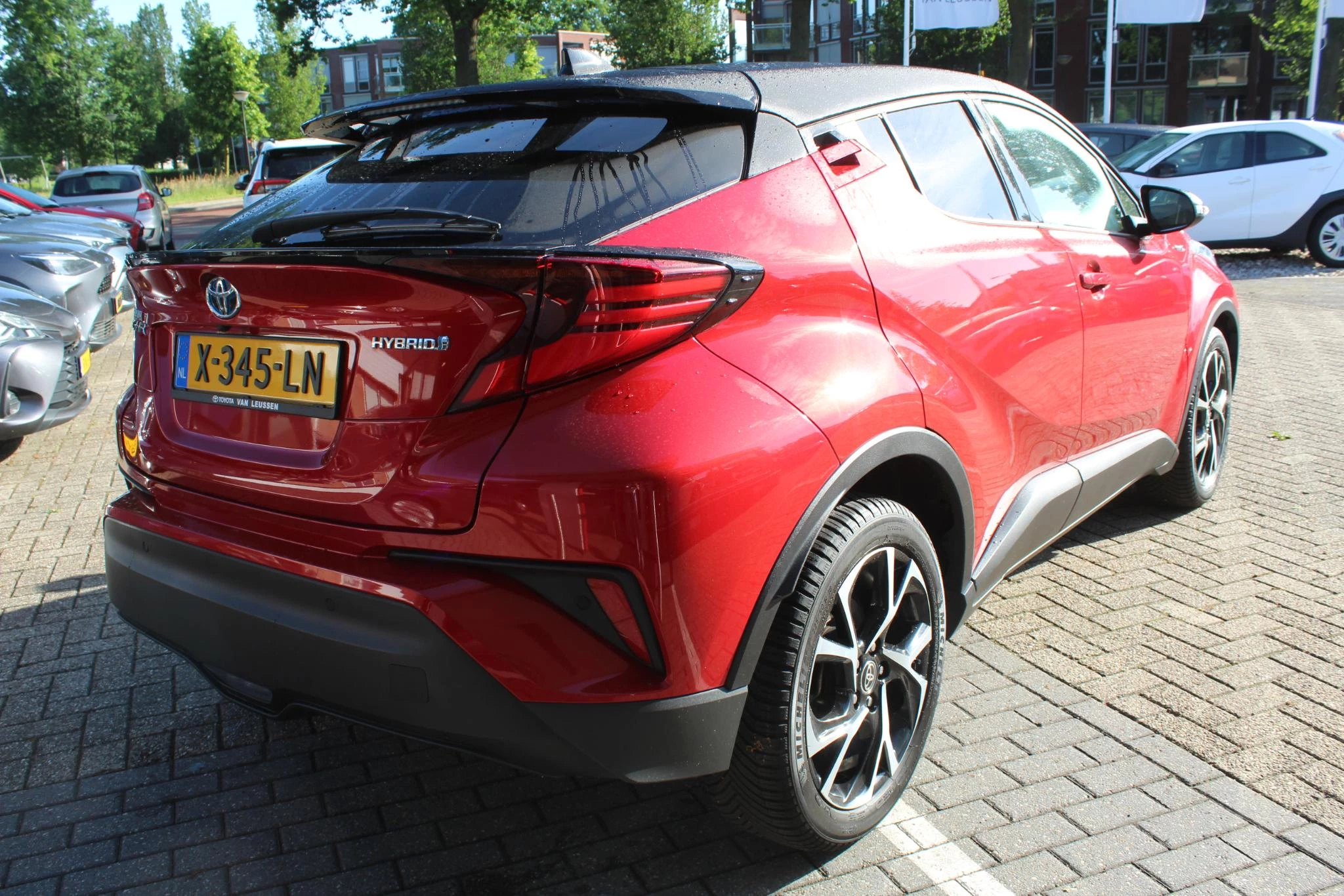 Hoofdafbeelding Toyota C-HR