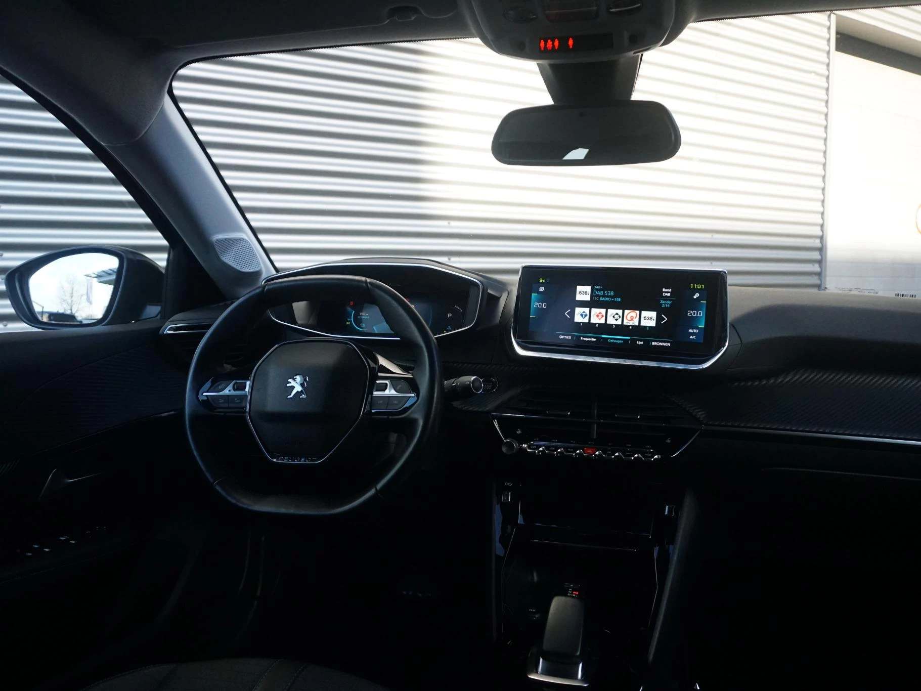 Hoofdafbeelding Peugeot e-208