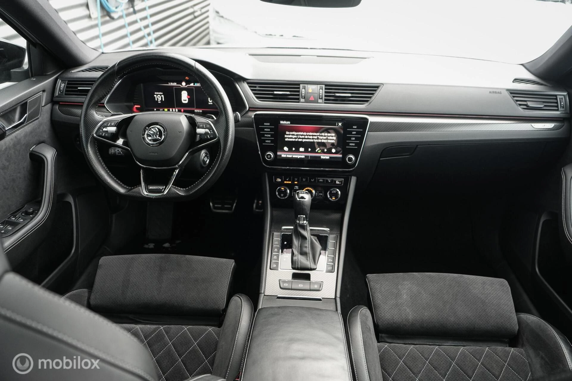 Hoofdafbeelding Škoda Superb