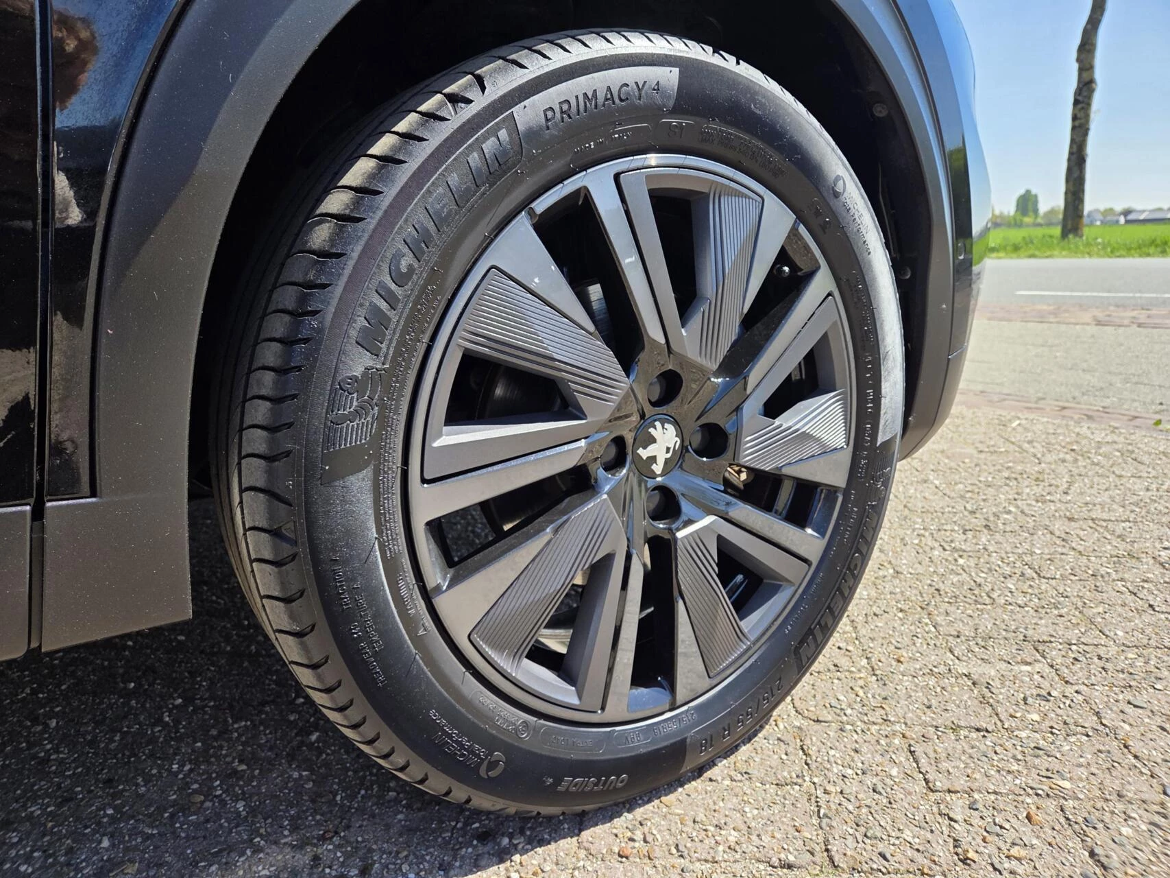 Hoofdafbeelding Peugeot e-2008