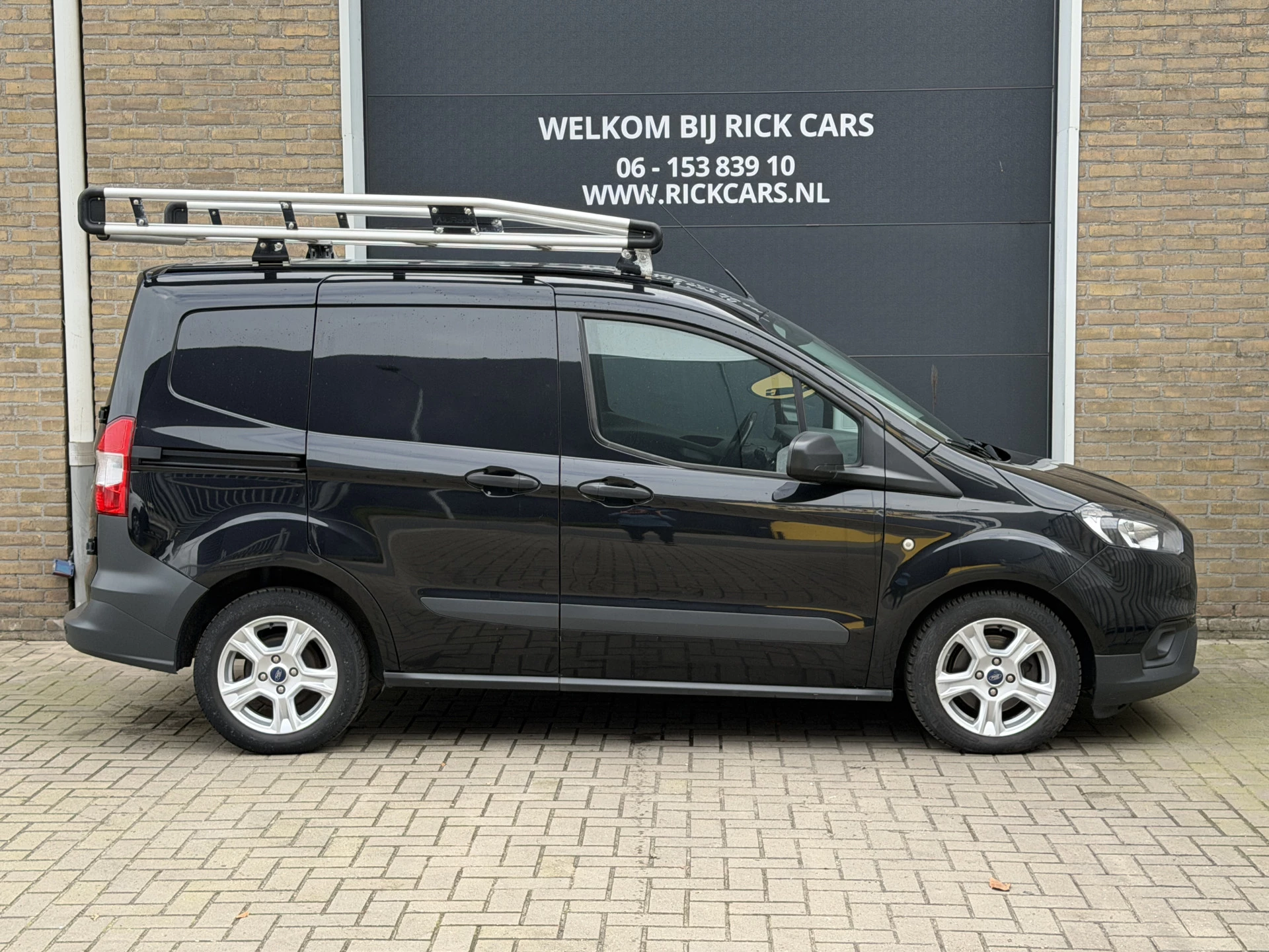 Hoofdafbeelding Ford Transit Courier