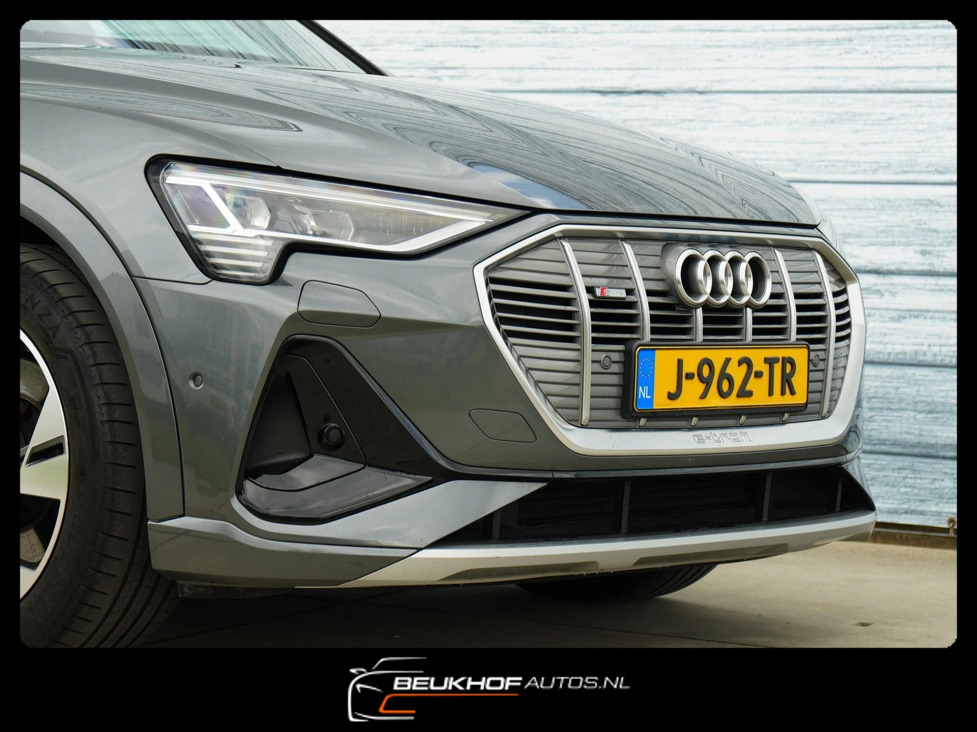 Hoofdafbeelding Audi e-tron