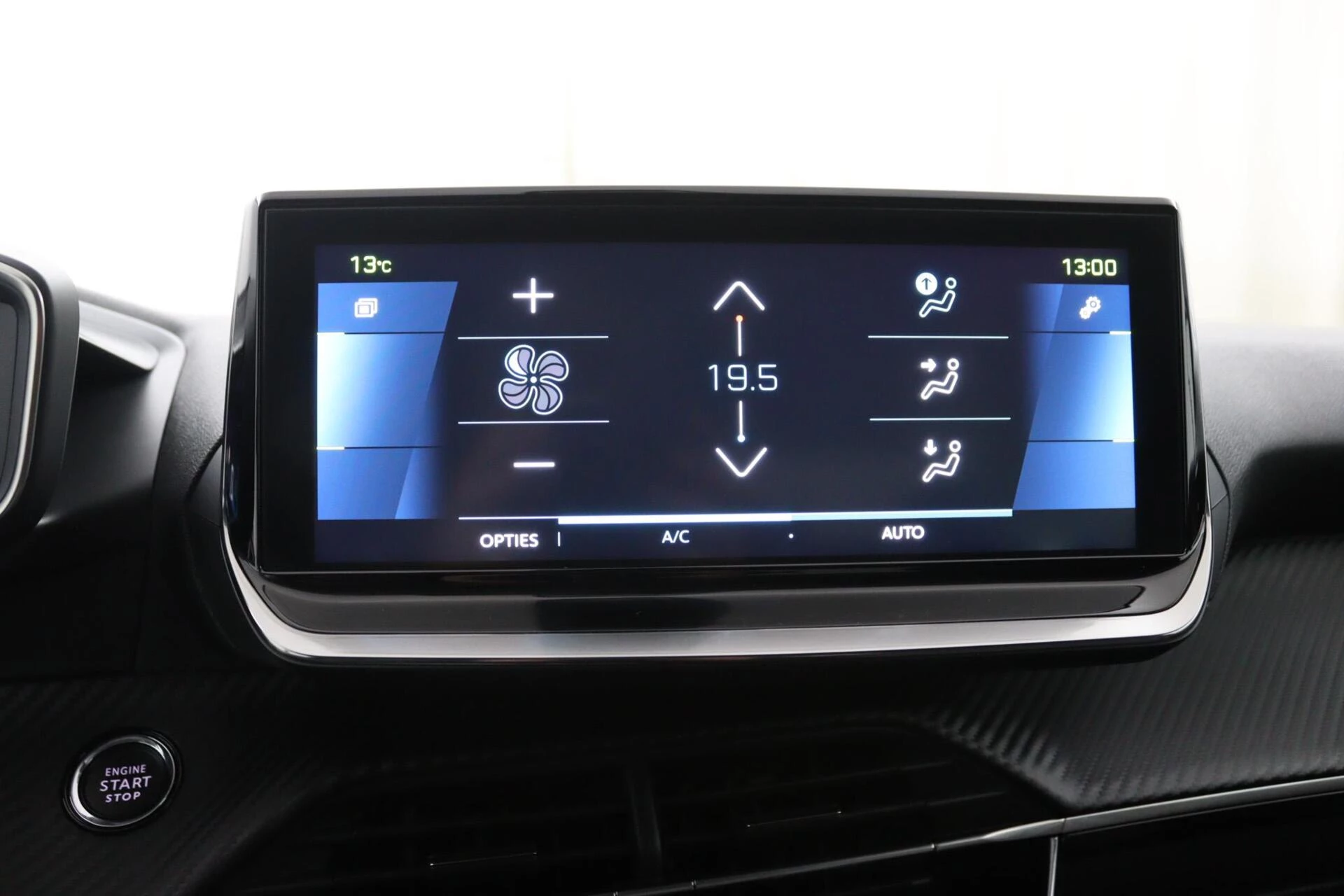 Hoofdafbeelding Peugeot e-208