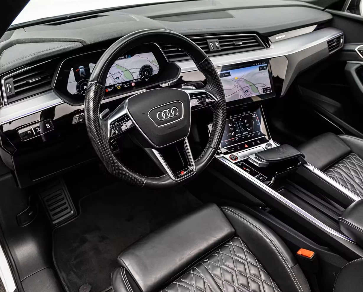 Hoofdafbeelding Audi e-tron