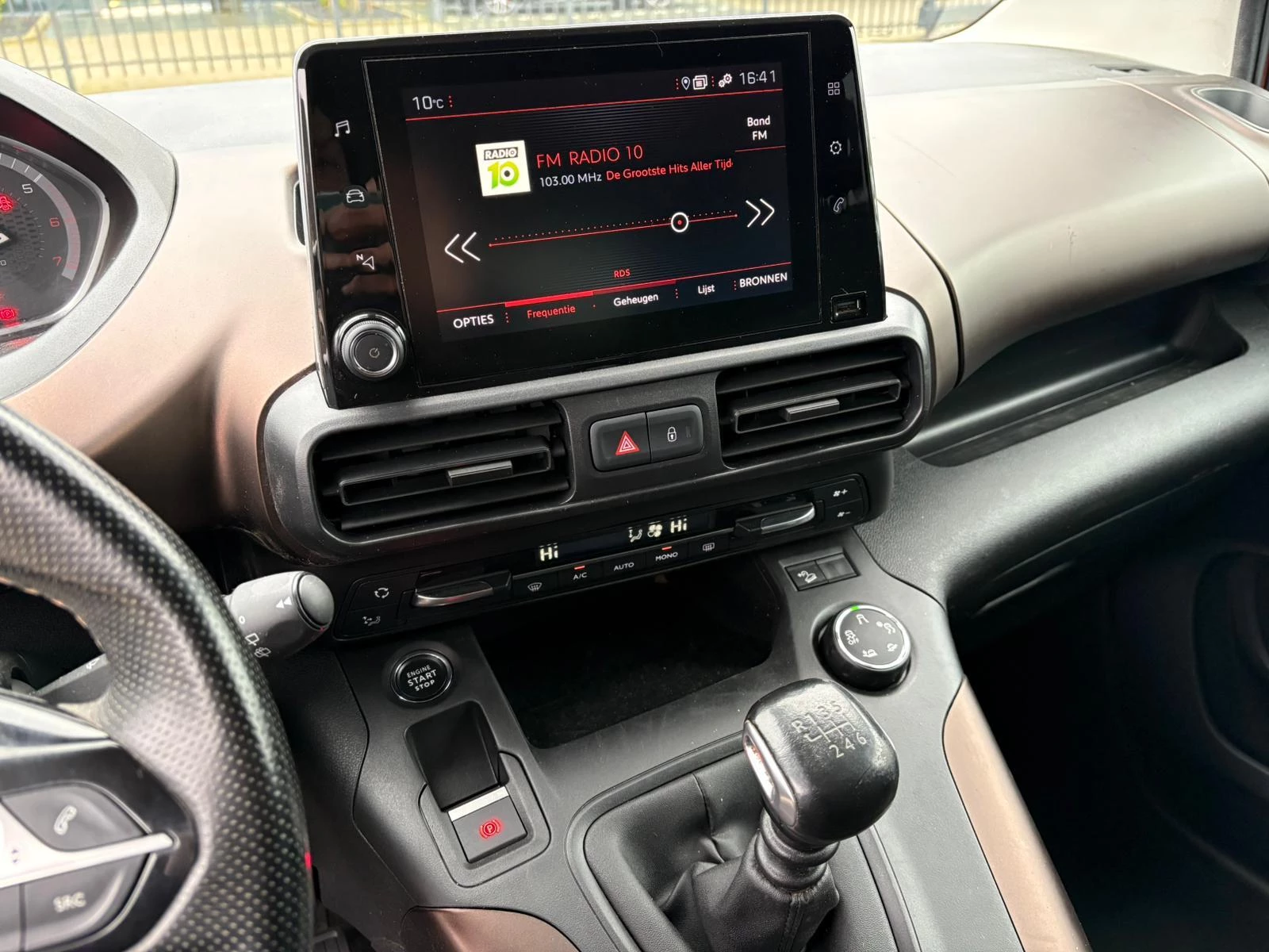 Hoofdafbeelding Peugeot Rifter