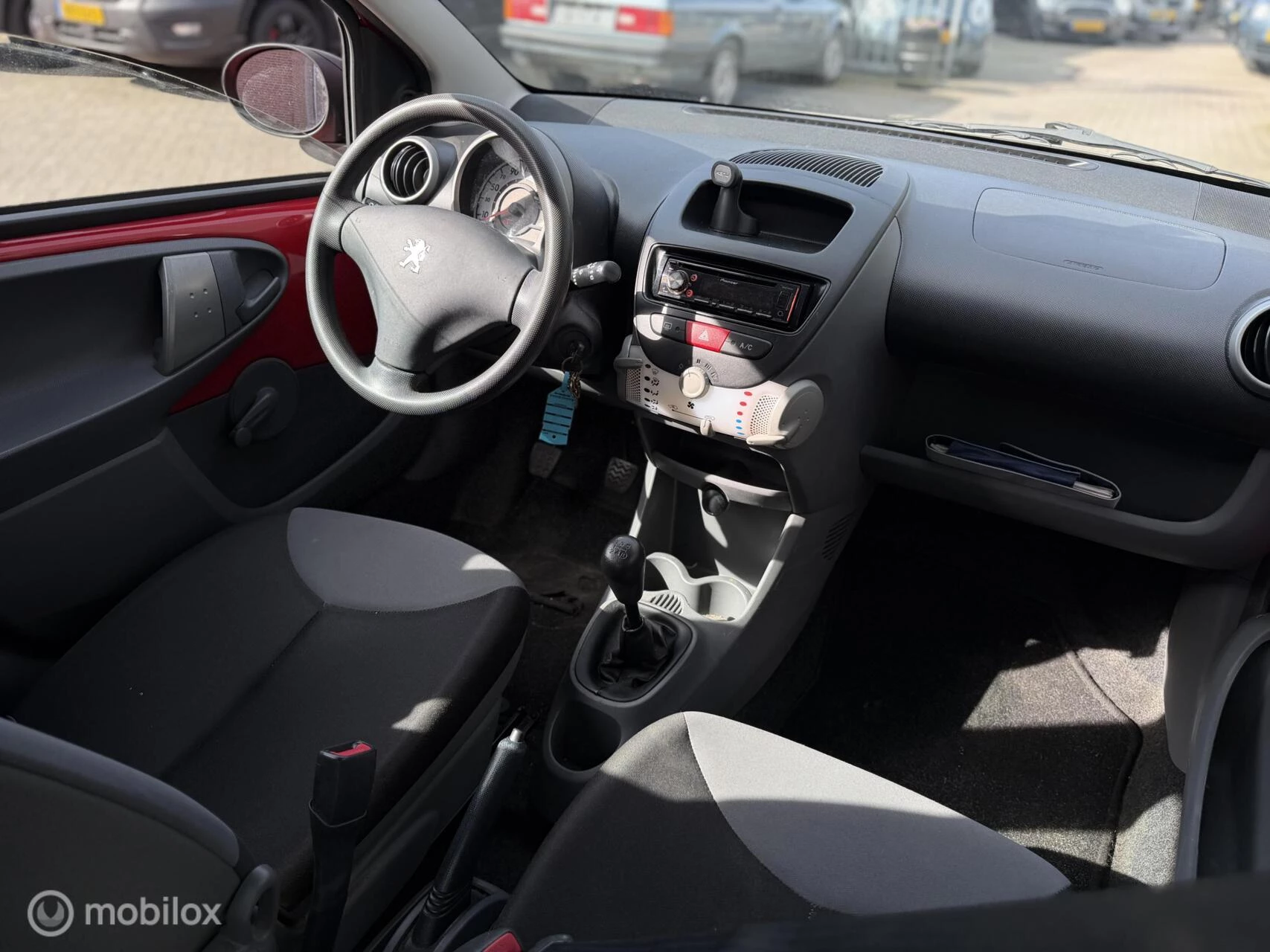 Hoofdafbeelding Peugeot 107