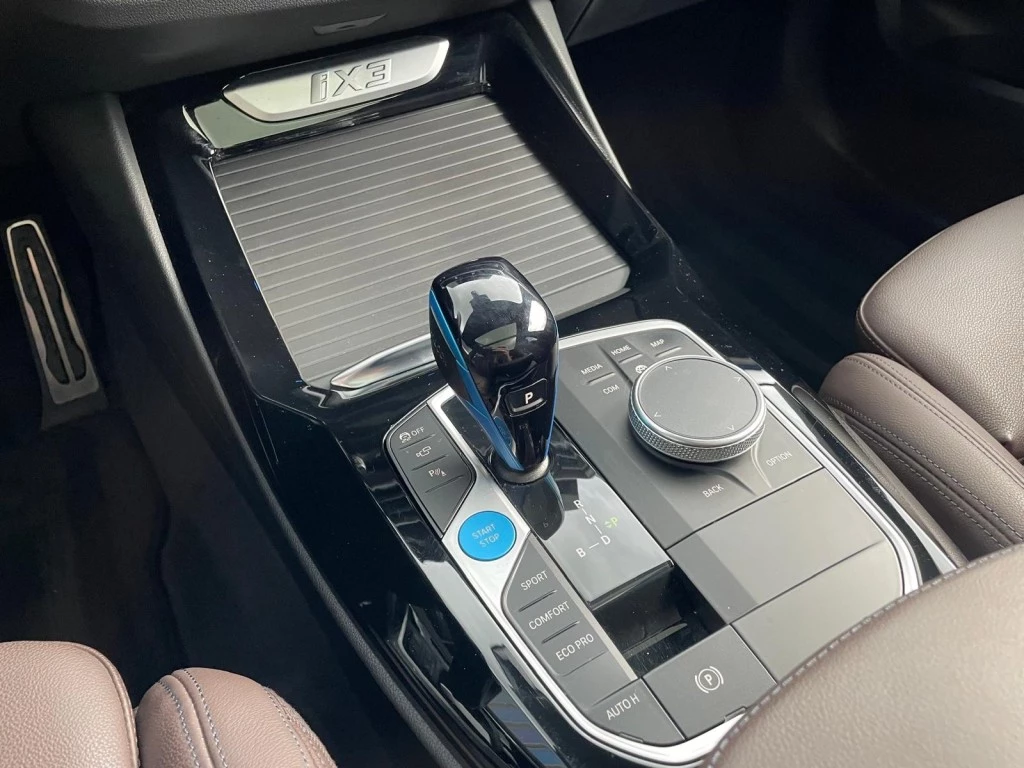 Hoofdafbeelding BMW iX3