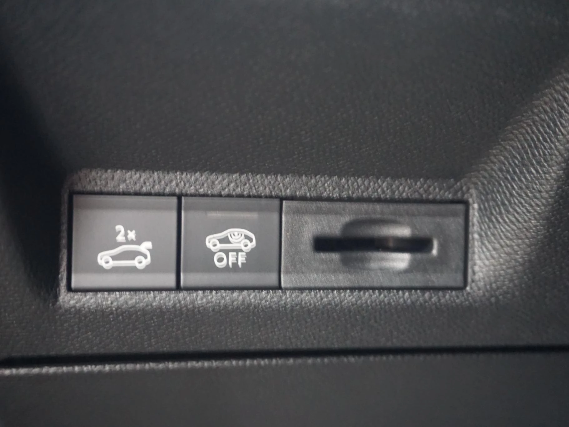 Hoofdafbeelding Peugeot e-3008