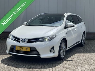 Toyota Auris Touring Sports 1.8 Hybrid Lease Pro | Xenon, Led | Camera | Navi | PDC V+A | Stoel verwarming | Pano-dak |