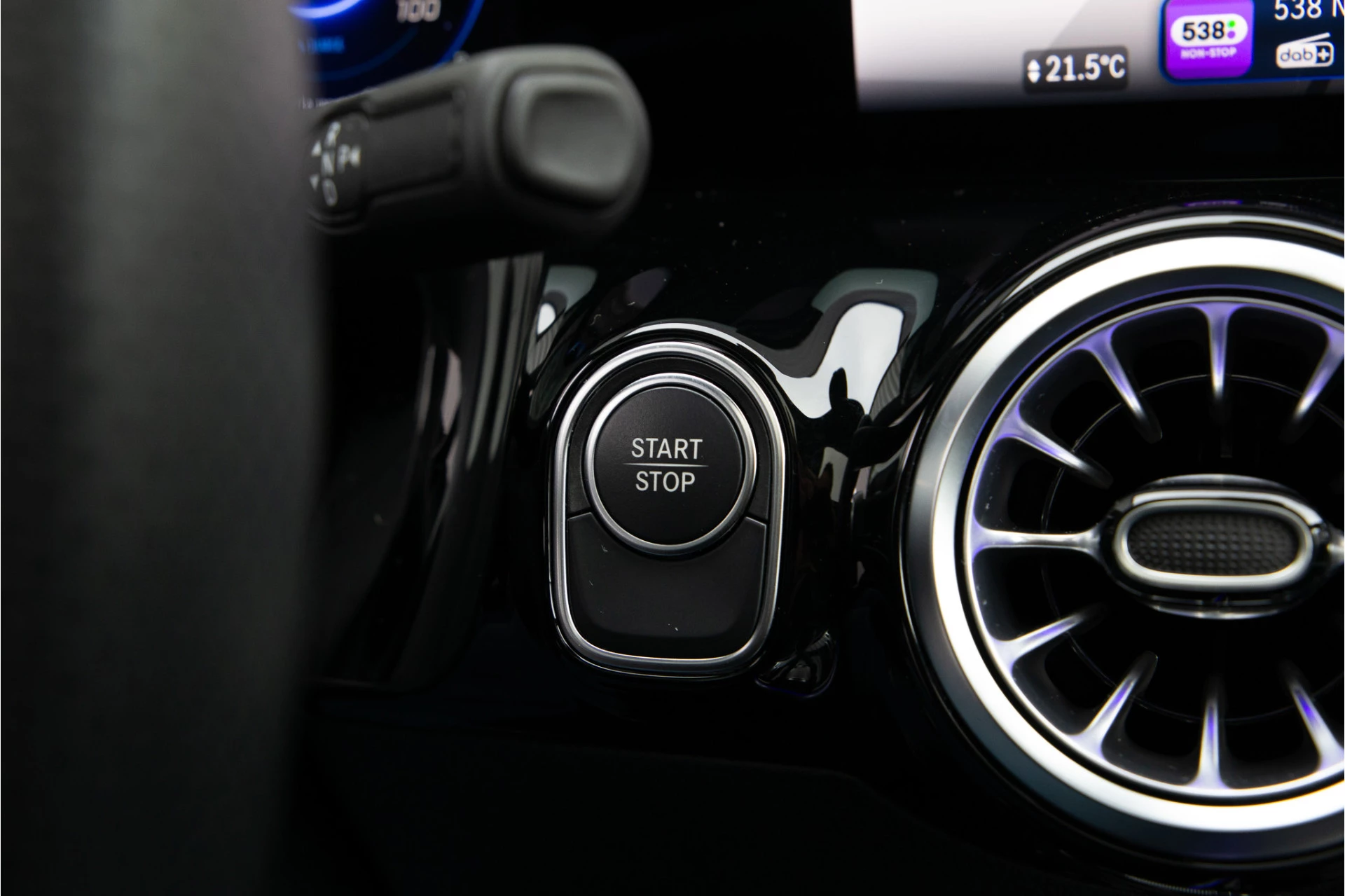 Hoofdafbeelding Mercedes-Benz EQA