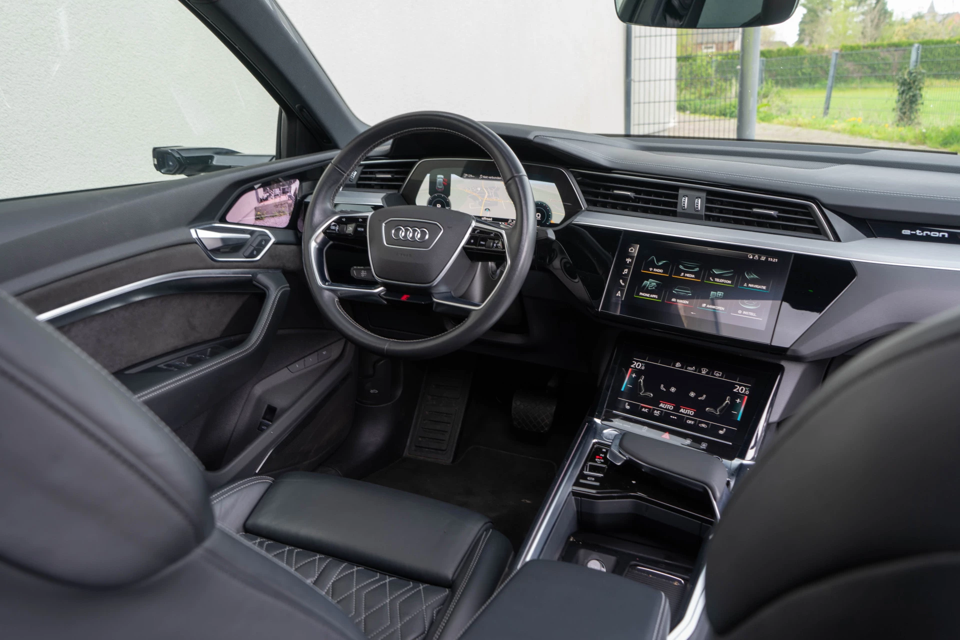 Hoofdafbeelding Audi e-tron