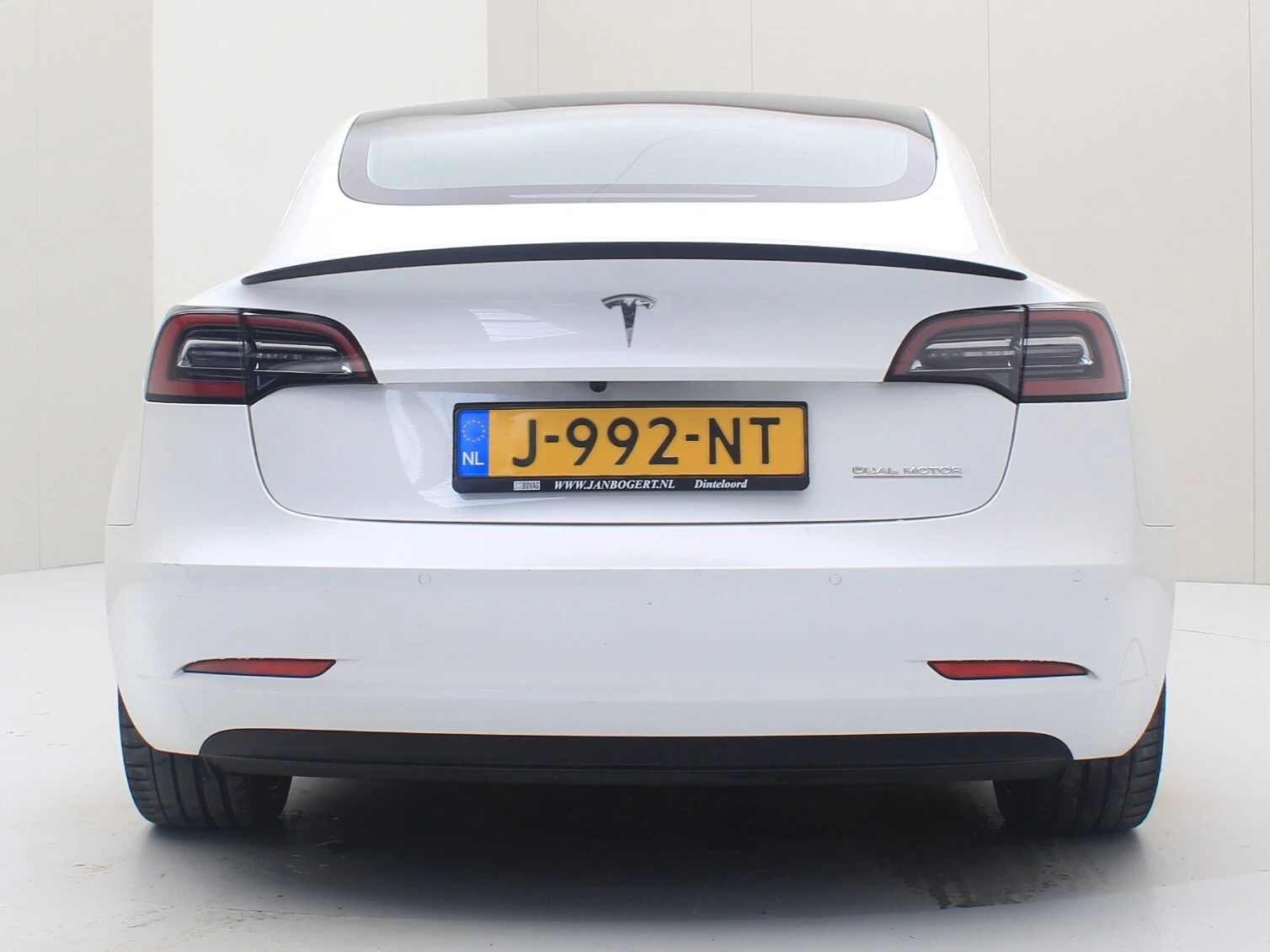 Hoofdafbeelding Tesla Model 3