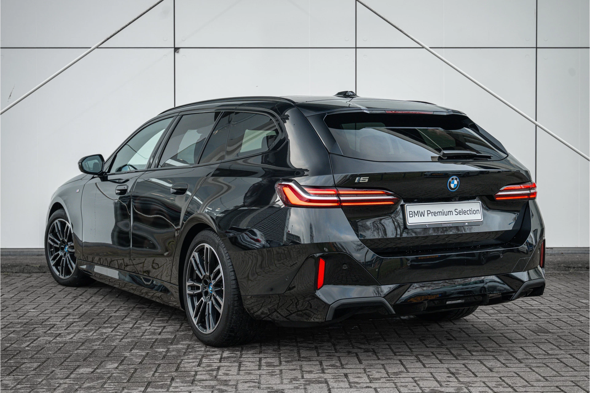 Hoofdafbeelding BMW i5