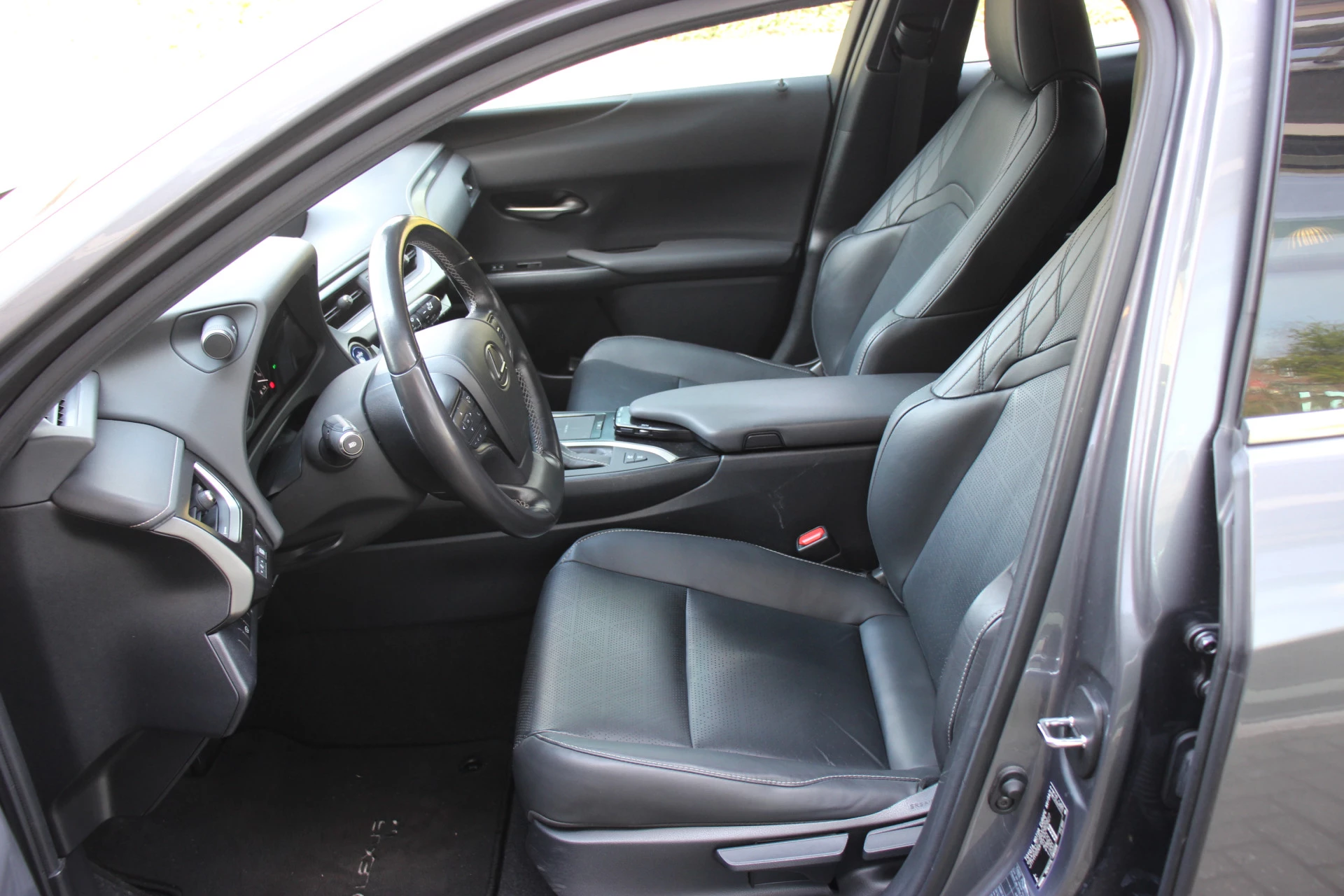 Hoofdafbeelding Lexus UX