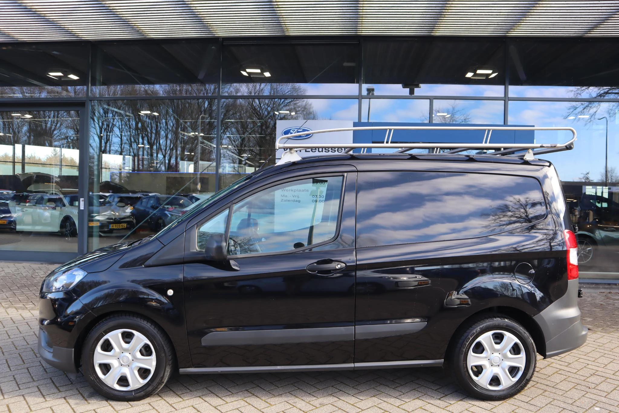 Hoofdafbeelding Ford Transit Courier