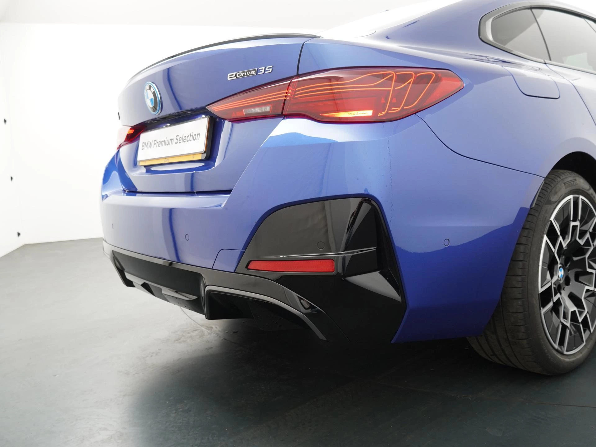 Hoofdafbeelding BMW i4