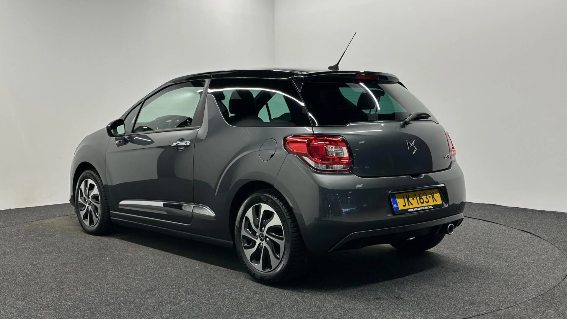 Hoofdafbeelding DS DS 3
