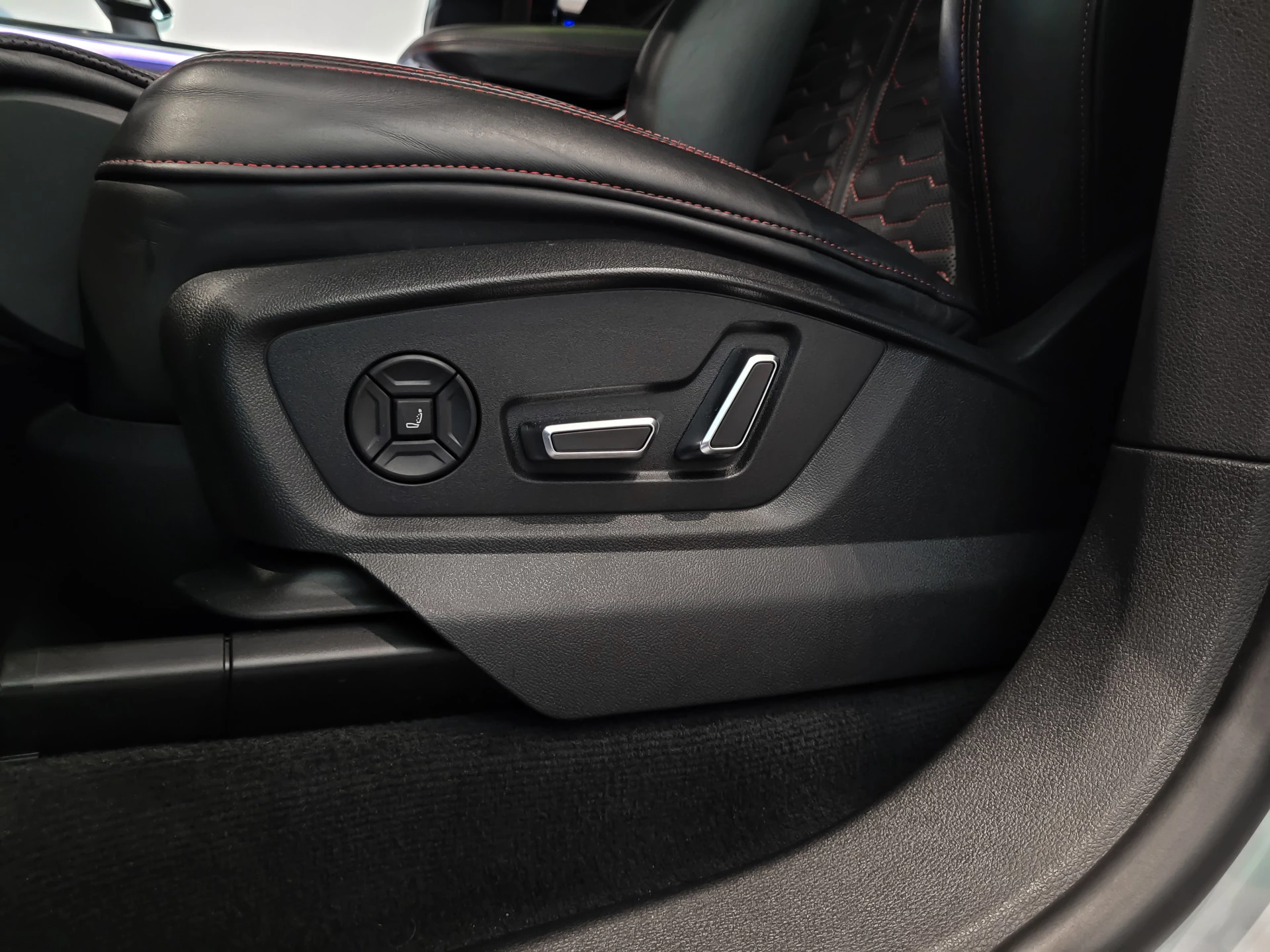 Hoofdafbeelding Audi RSQ8