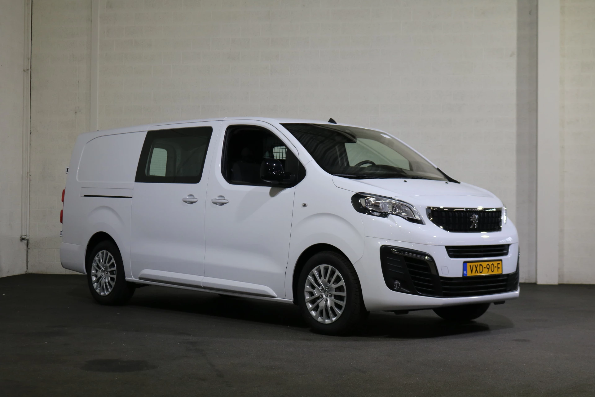 Hoofdafbeelding Peugeot e-Expert