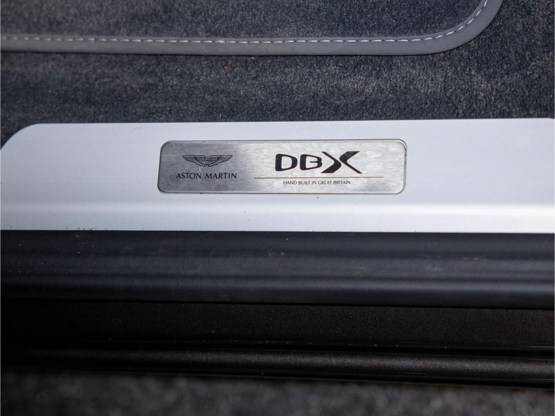 Hoofdafbeelding Aston Martin DBX