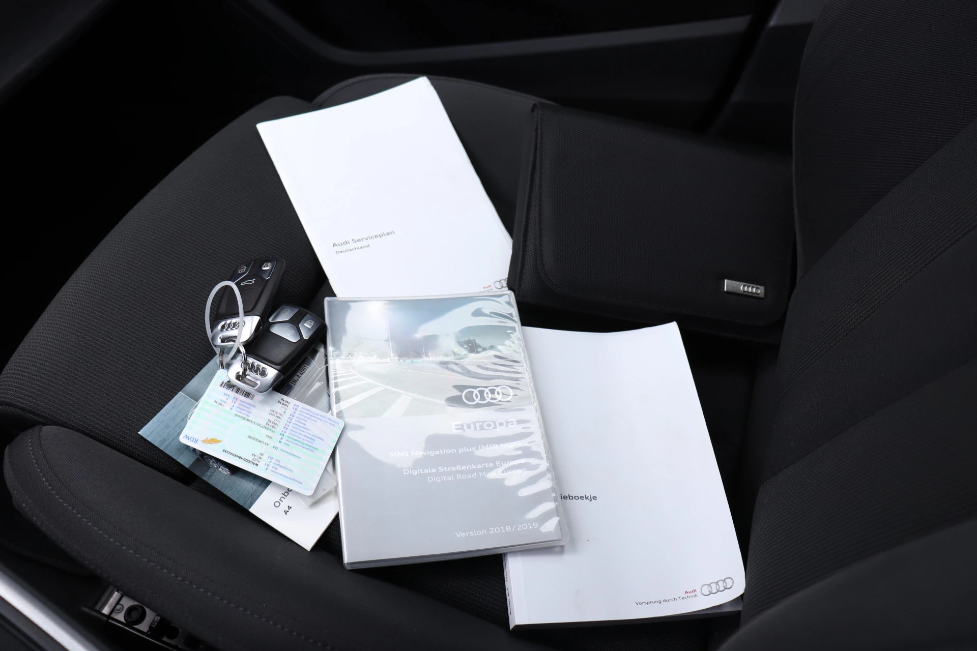 Hoofdafbeelding Audi A4