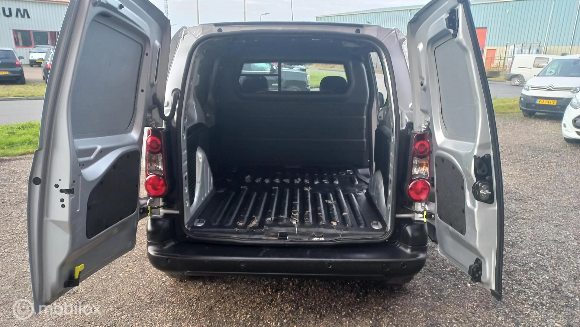 Hoofdafbeelding Peugeot Partner